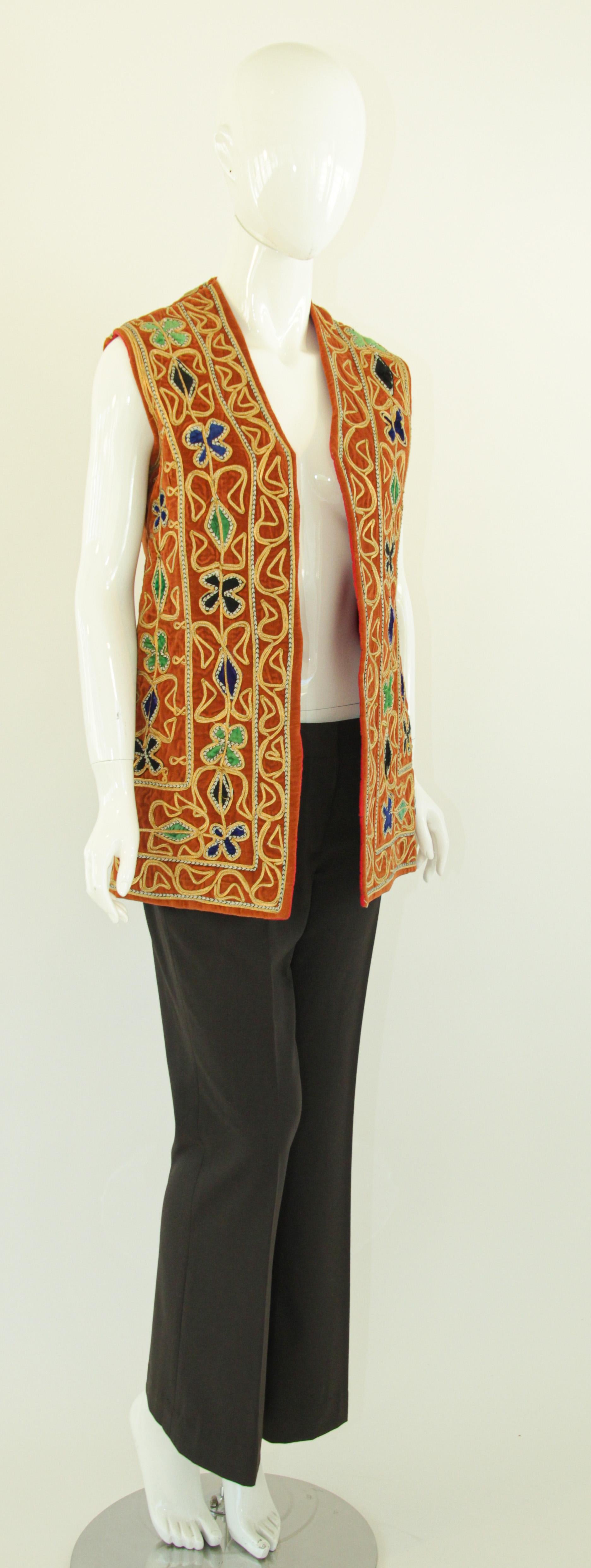 Vintage Vest Velvet Embroidered Asian Ethnic Boho Chic Jacket 1970's For Sale 8