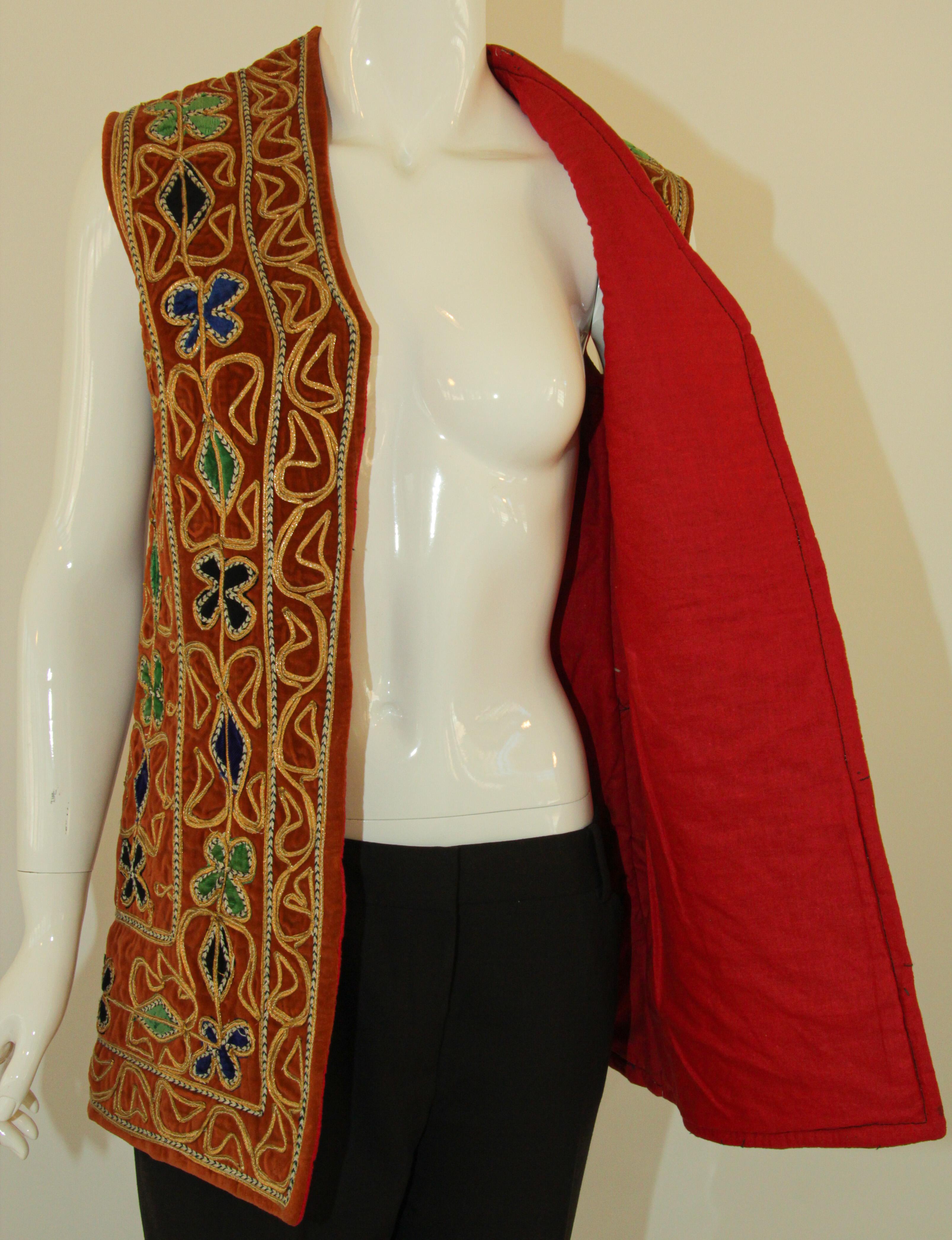 Vintage Vest Velvet Embroidered Asian Ethnic Boho Chic Jacket 1970's In Good Condition For Sale In North Hollywood, CA