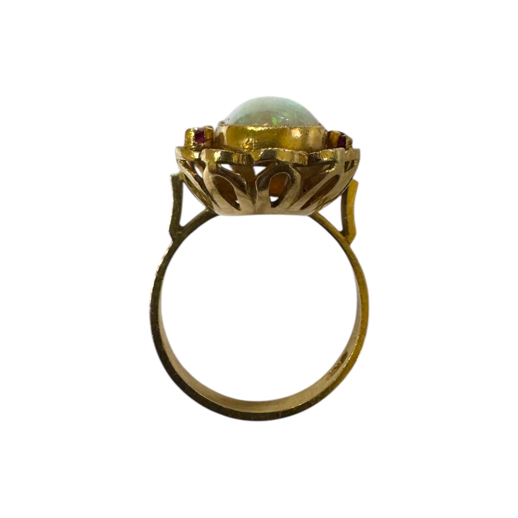 Vintage Vibrant Opal & Ruby Cocktail Ring 18K Yellow Gold For Sale 4
