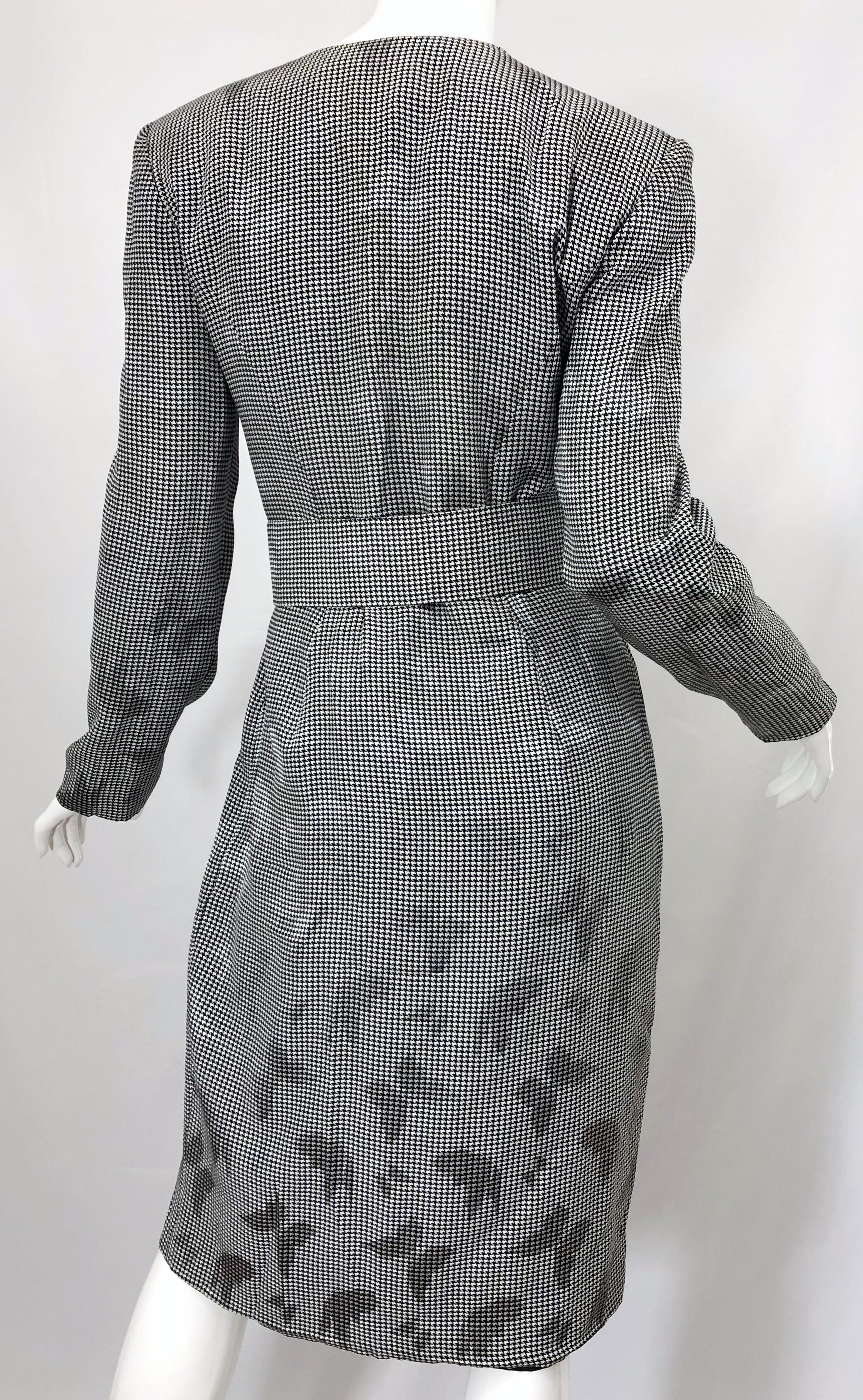 1980s Vicky Tiel Couture Sz 10 12 Negro Blanco Pata de gallo Mariposa Vestido de seda en venta 8