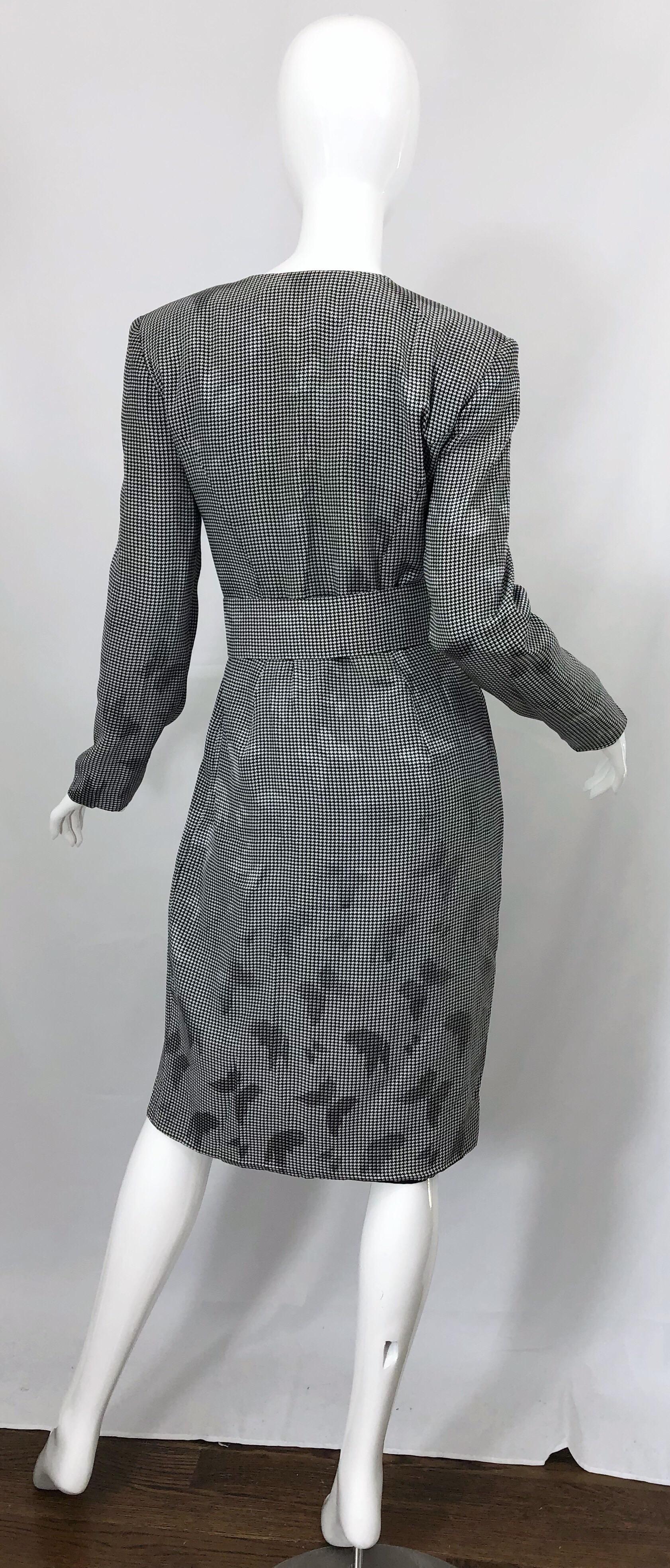 1980er Jahre Vicky Tiel Couture Größe 10 12 Schwarzweißes Seidenkleid mit Hahnentrittmuster und Schmetterling Damen im Angebot