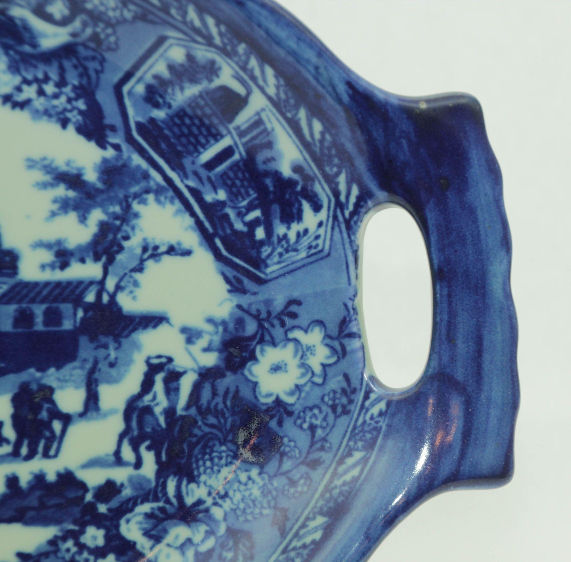 Vintage Victoria Ware Ironstone Flow Blau und Weiß Servierplatte mit Griffen im Angebot 5