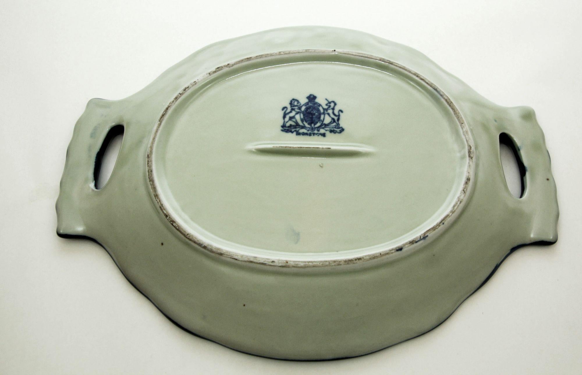 Vintage Victoria Ware Ironstone Flow Blau und Weiß Servierplatte mit Griffen (Land) im Angebot