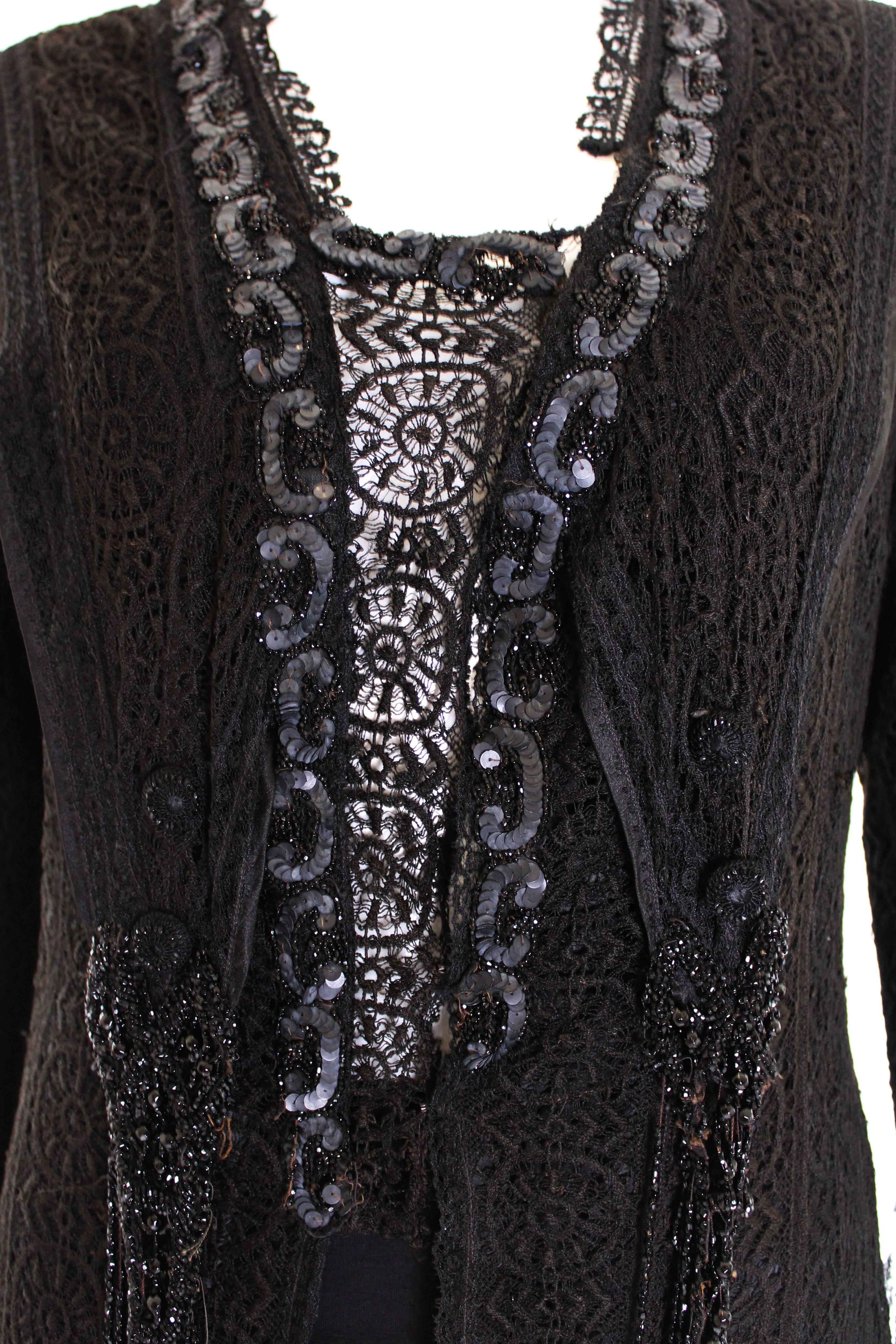 Veste victorienne vintage en dentelle noire avec perles de jais Pour femmes en vente