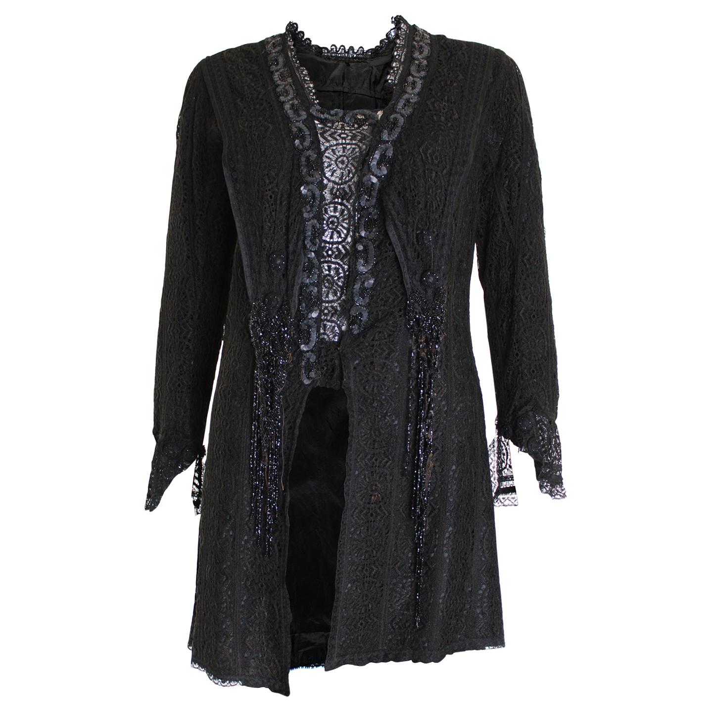 Veste victorienne vintage en dentelle noire avec perles de jais en vente