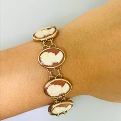 Viktorianisches Kamee-Armband aus 14 Karat Gelbgold und geschnitztem Karneol