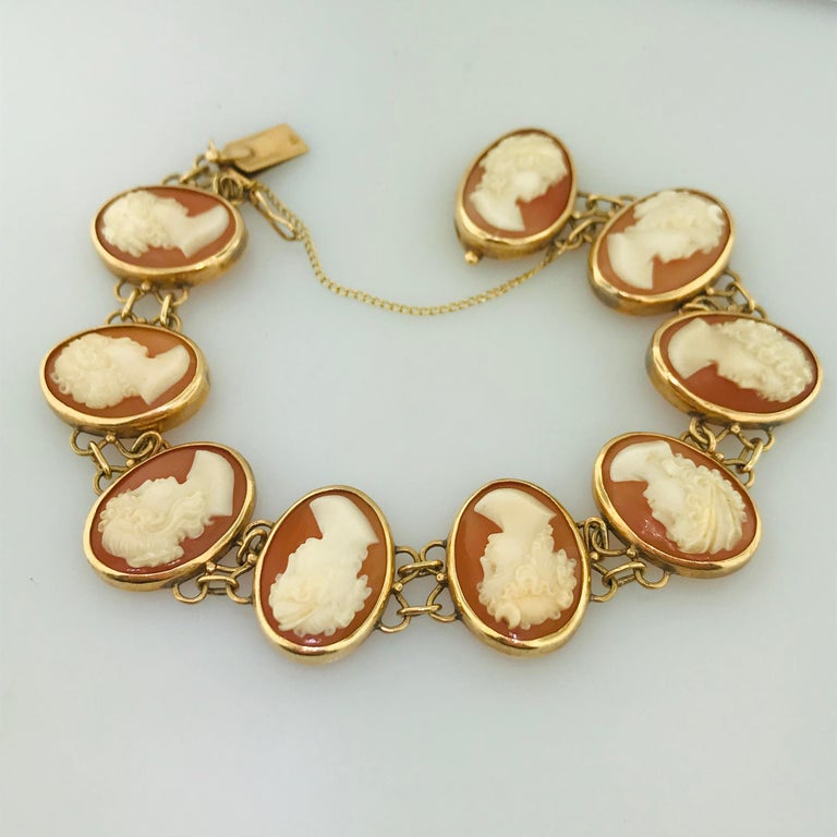 Vintage Victorian Cameo Bracelet in 14 Karat Yellow Gold and Carved