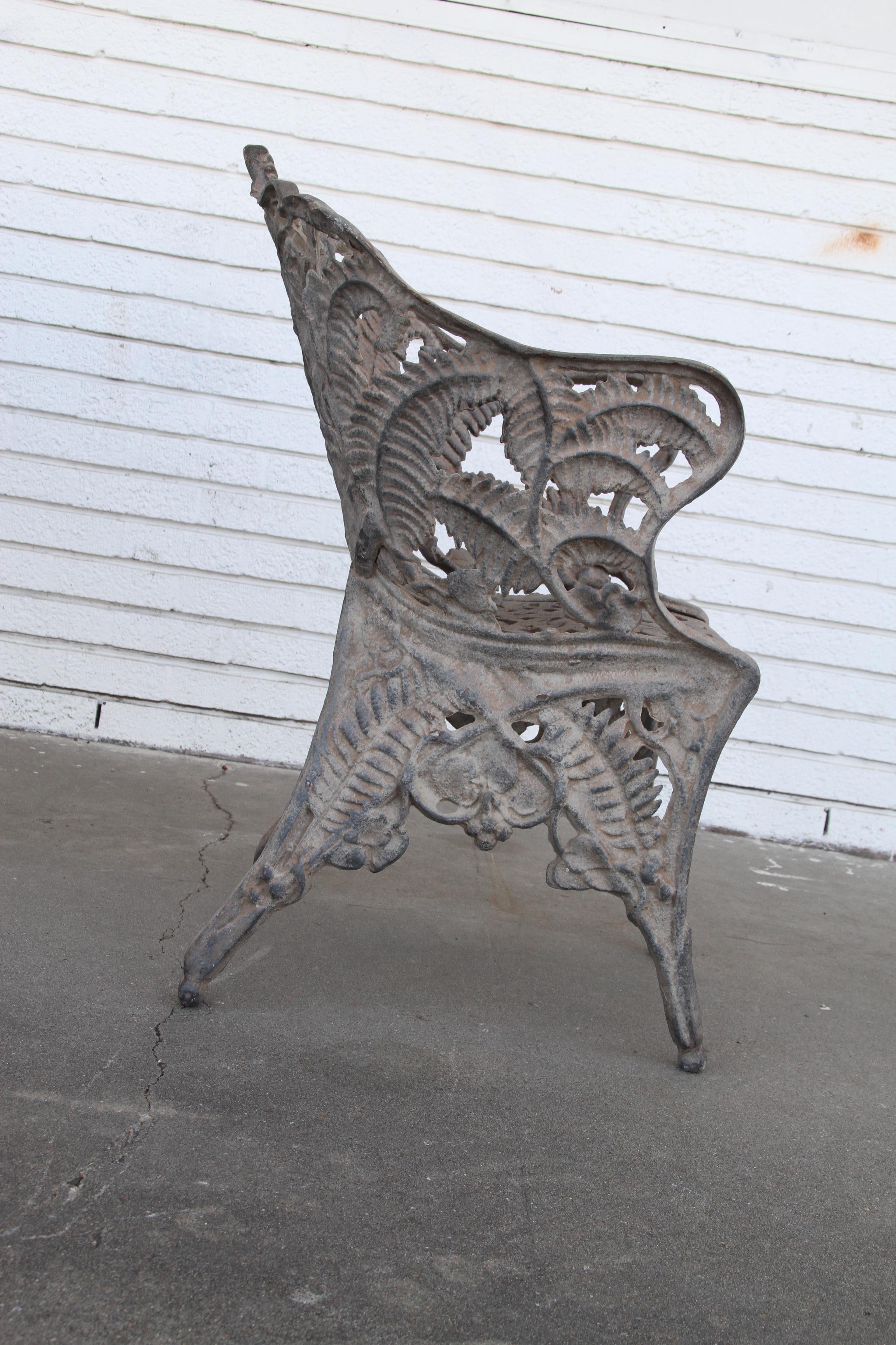 Vintage Victorian Cast Iron Garden Chair In Good Condition For Sale In Pasadena, TX