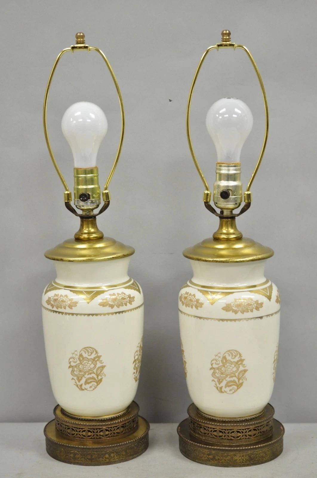 Coppia di lampade da tavolo in porcellana dorata e crema di epoca vittoriana, firmate Lenox in vendita 5
