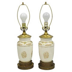 Coppia di lampade da tavolo in porcellana dorata e crema di epoca vittoriana, firmate Lenox