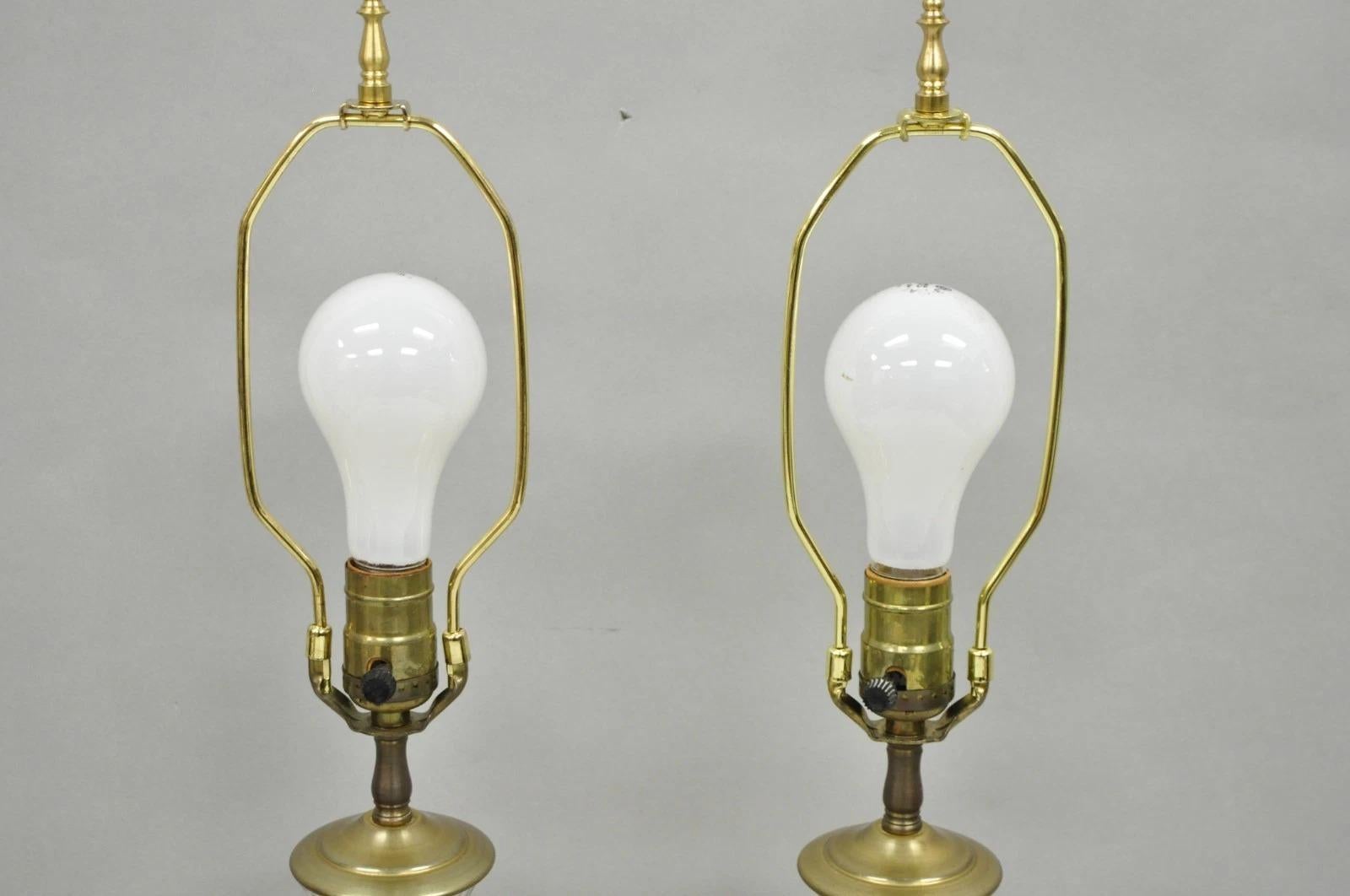 Vintage Victorian Cut Crystal Bleiglas kleine Glühbirne Tischlampen - ein Paar im Angebot 1