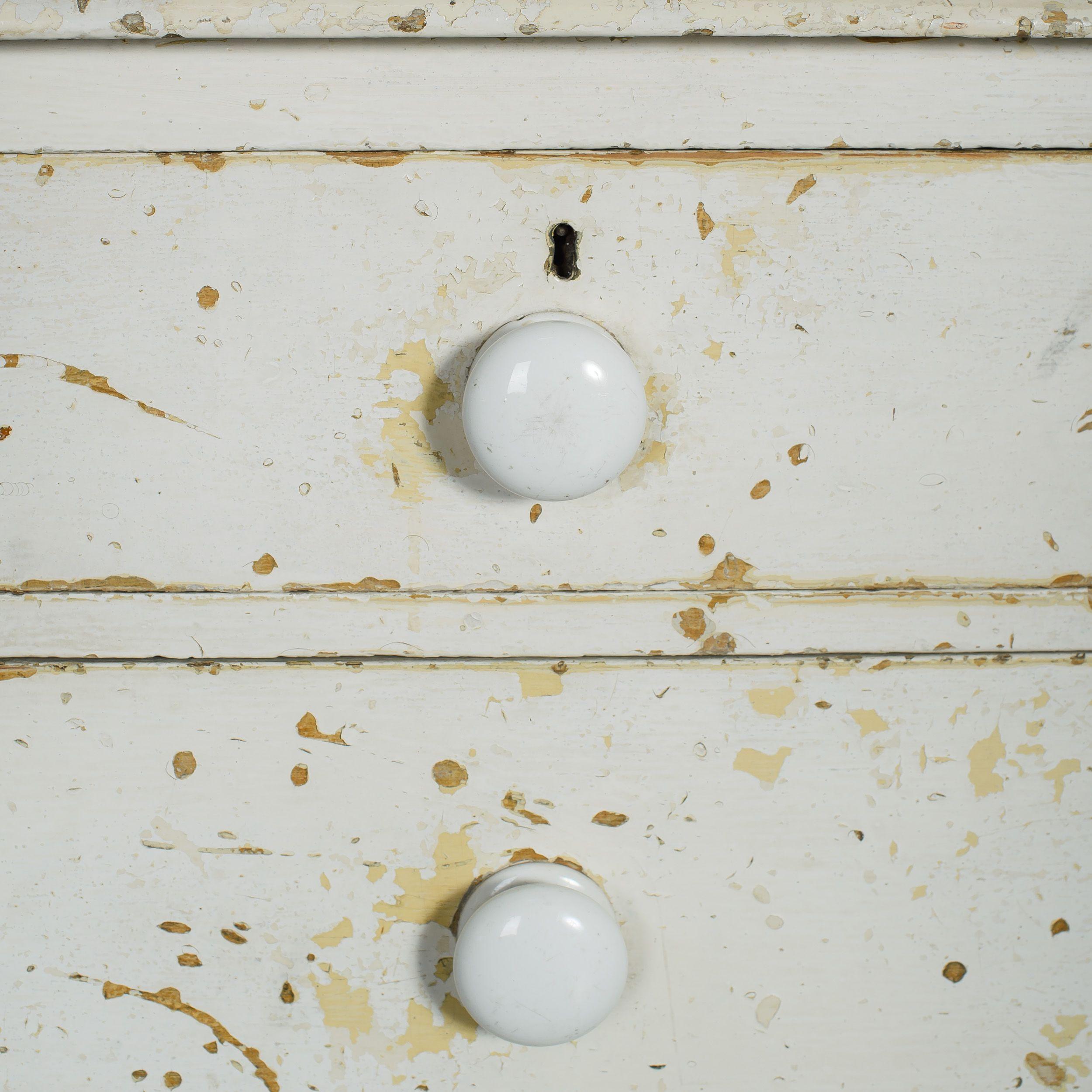 Vintage Victorian Dresser In Good Condition For Sale In Fullerton, CA