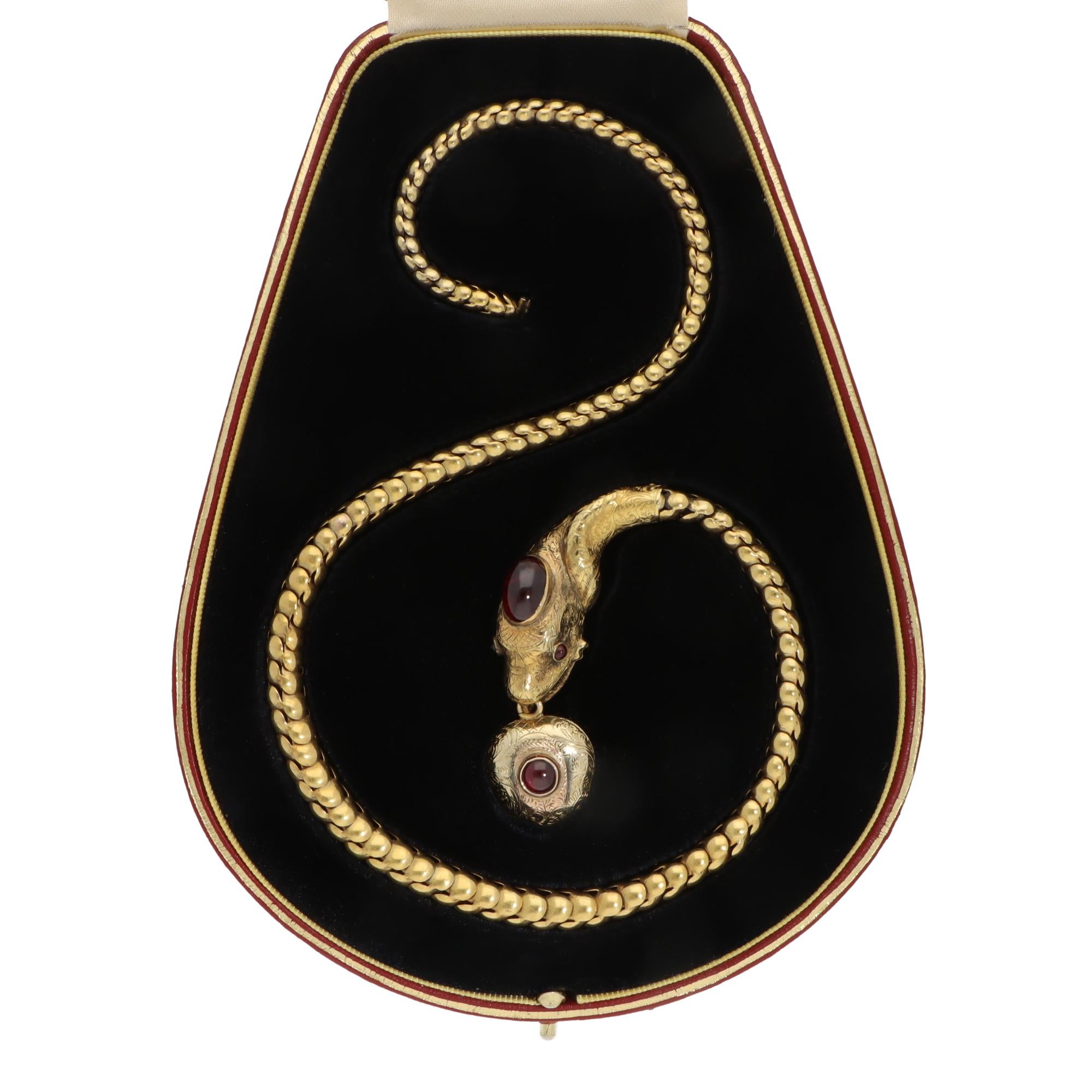 Cabochon Vintage Victorian Garnet Snake Necklace in Yellow Gold For Sale