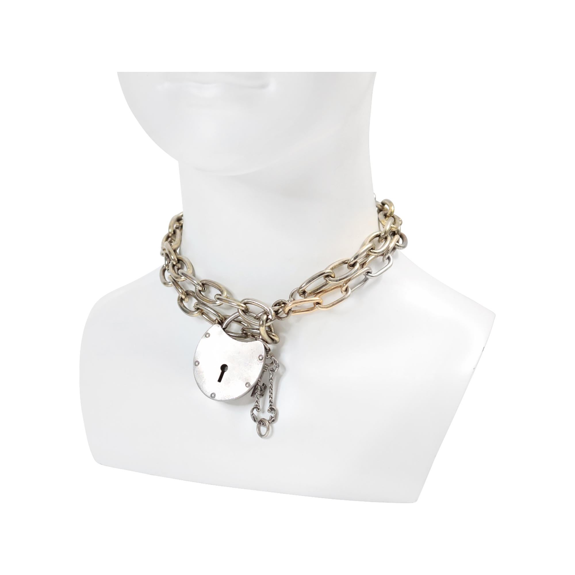 Vintage viktorianischen Schloss auf langen Link Kette im Zustand „Gut“ im Angebot in New York, NY