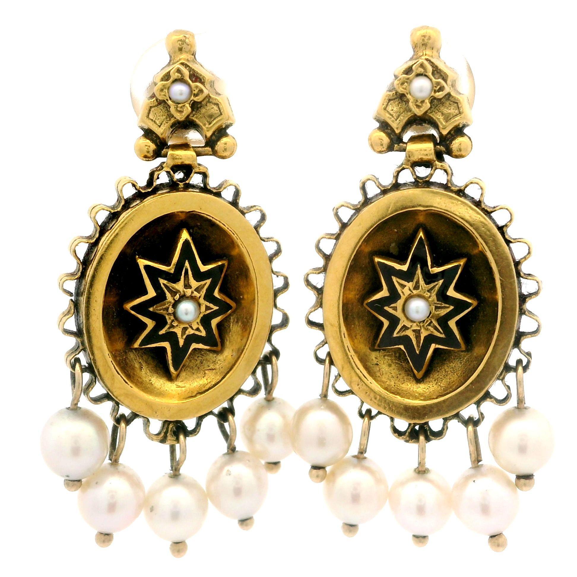 --Stone(s):--
(10) Genuine Cultured Pearls - Round Shape - White Color w/ Pink Overtone - 4.8mm each (approx.)
(4) Genuine Cultured Seed Pearls - Round Shape - White Color - 1.8mm each (approx.)

Material: 14k Yellow Gold - Black Enamel
Weight: 8.62