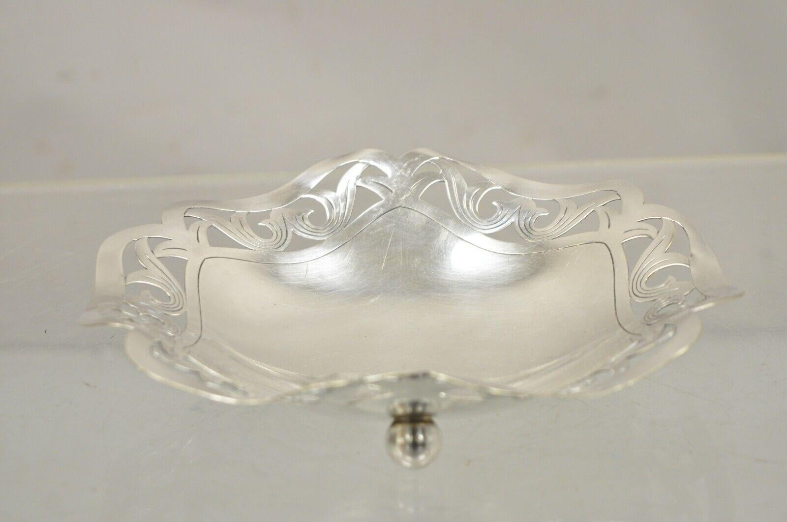 Vintage Victorian Scalloped Pierced Gallery Silver Plated Candy Trinket Dish For Sale 1