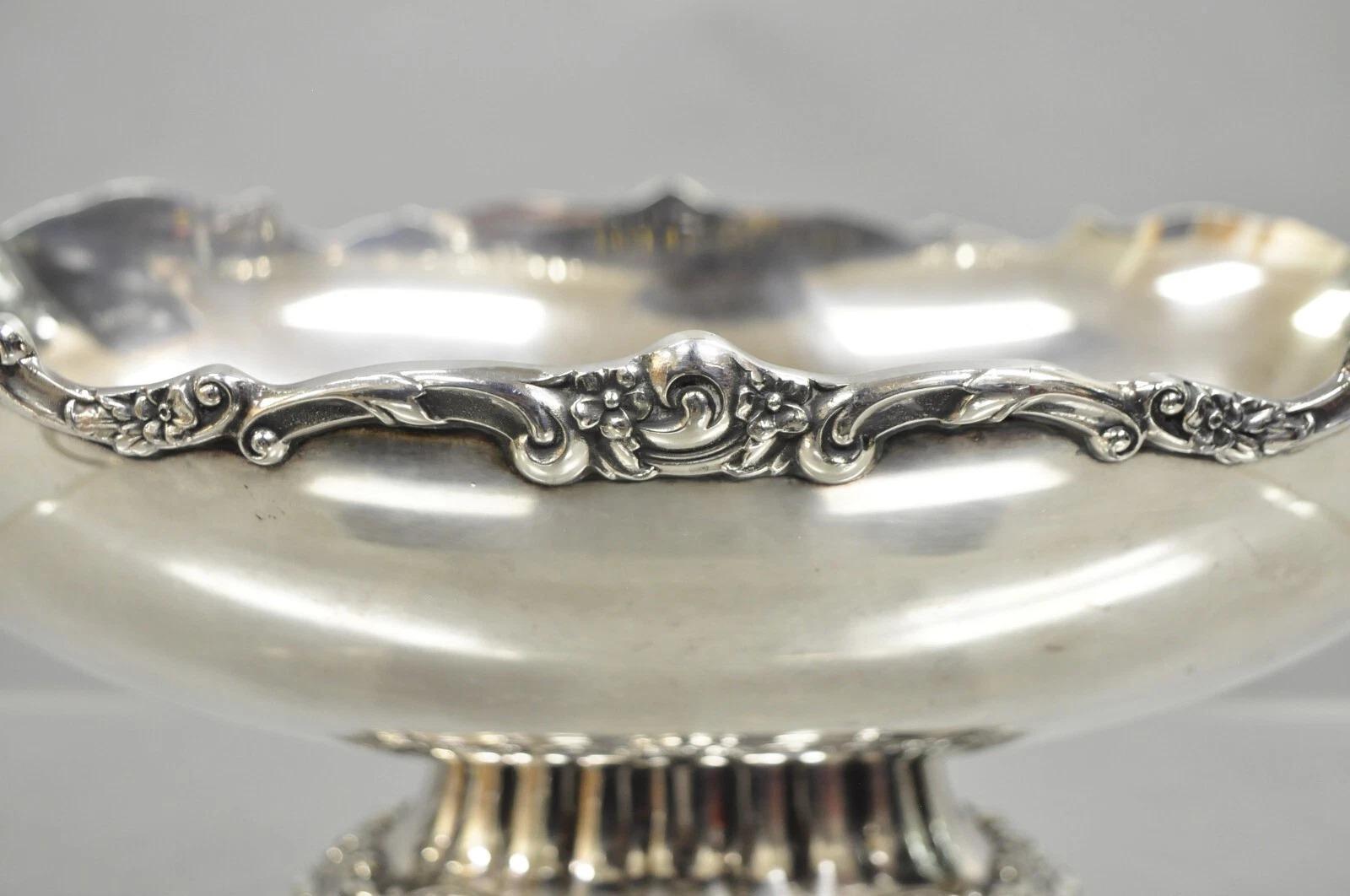 Unknown Vintage Victorian Silver Plated Oval Pedestal Centerpiece Fruit Bowl By Lunt For Sale