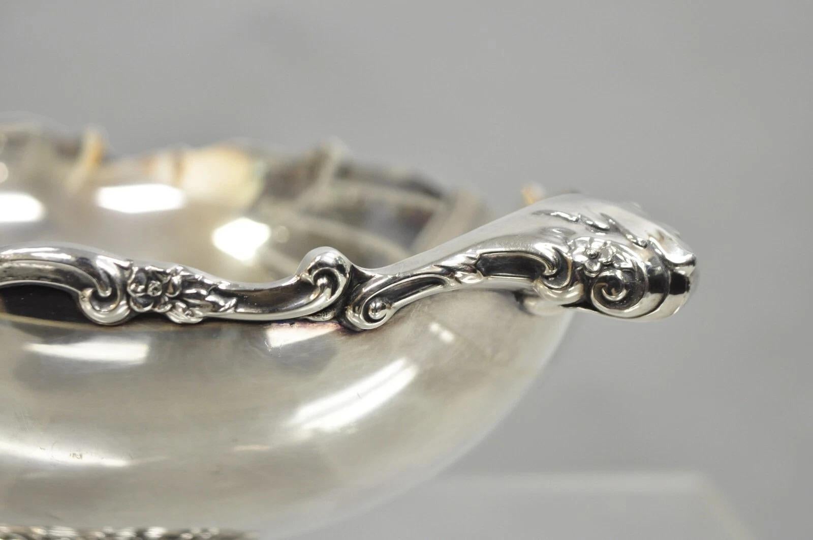 20th Century Vintage Victorian Silver Plated Oval Pedestal Centerpiece Fruit Bowl By Lunt For Sale