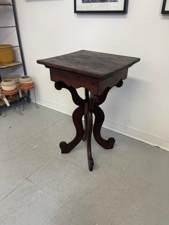 Vintage Victorian Style Accent Table With Carved Wood Legs.