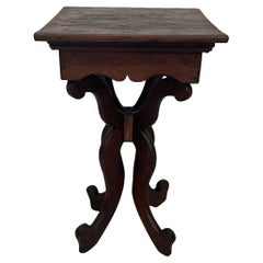 Vintage Victorian Style Accent Table With Carved Wood Legs.
