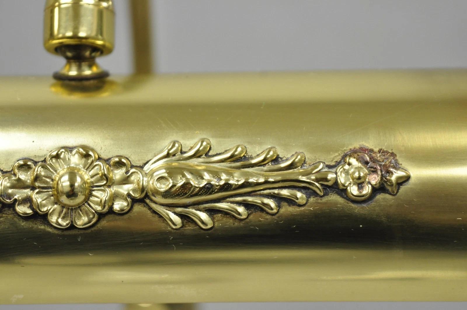 Vintage Victorian Style Brass Acanthus Scrolling Bankers Desk Table Lamp For Sale 2