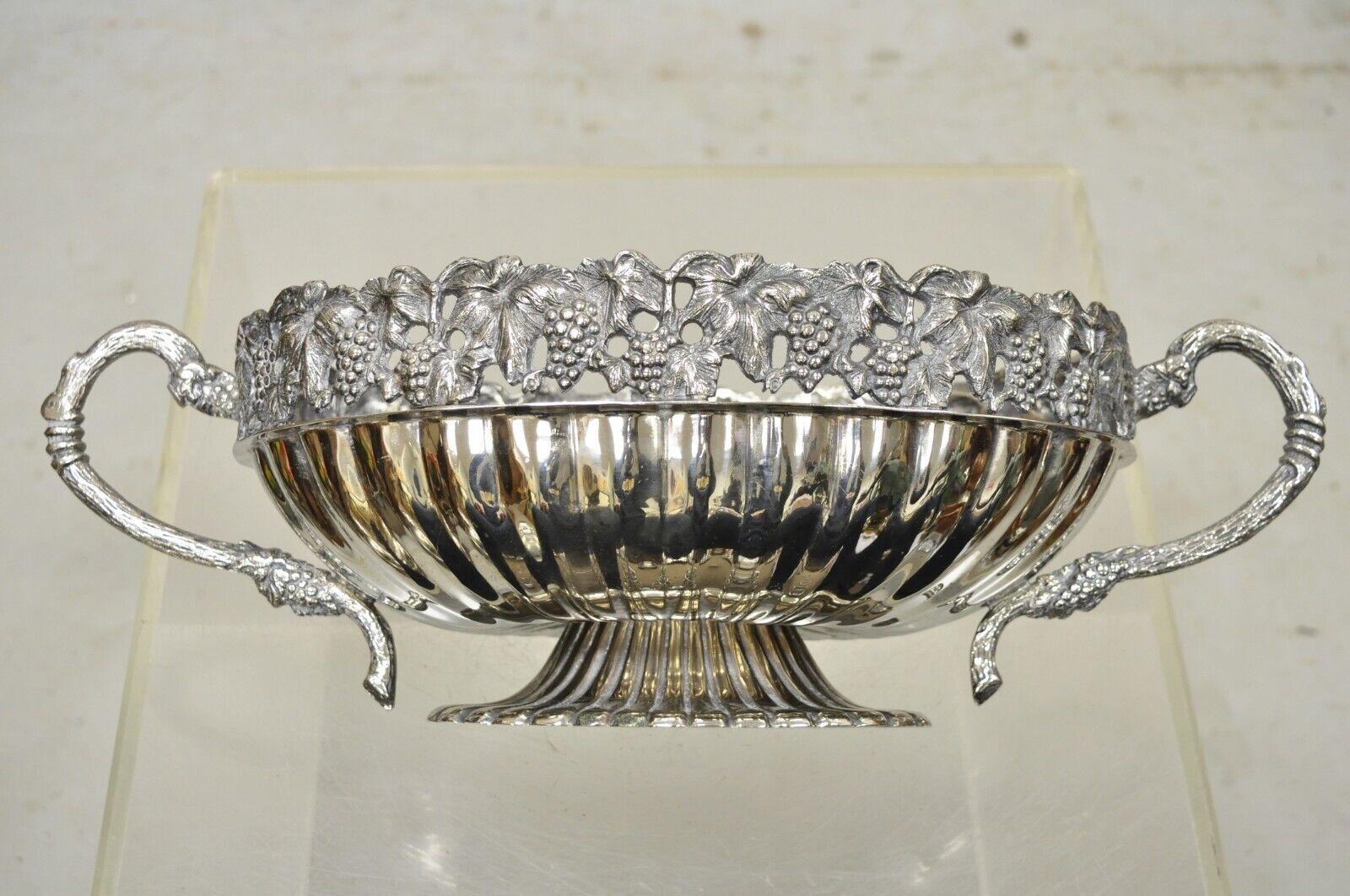 Vintage Victorian Style Grapevine Silver Plated Oval Twin Handle Fruit Bowl For Sale 4