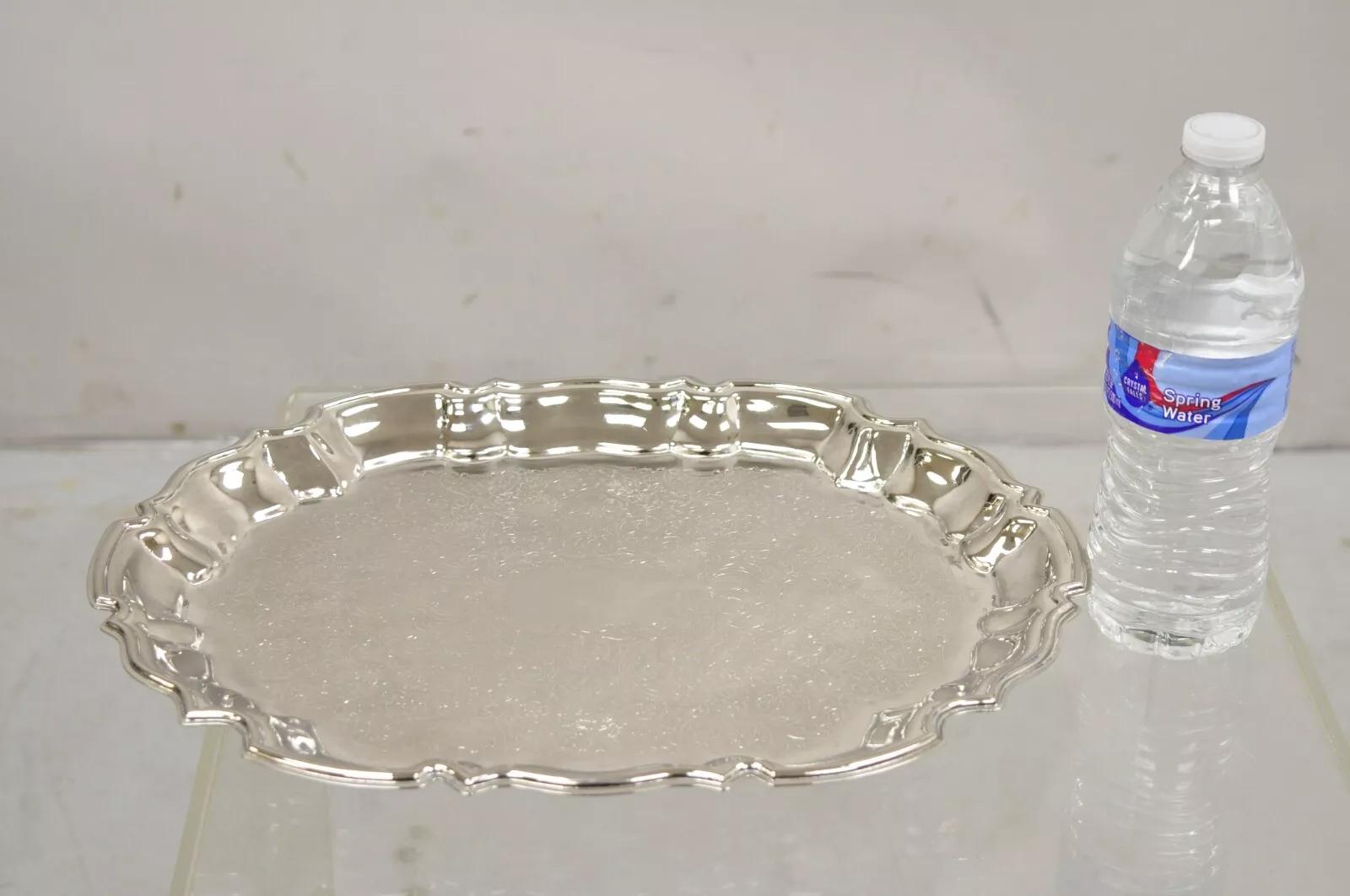 Vintage Victorian Style Oval Scalloped Silver Plated Serving Platter Tray. Circa Late 20th Century. Dimensions : 1