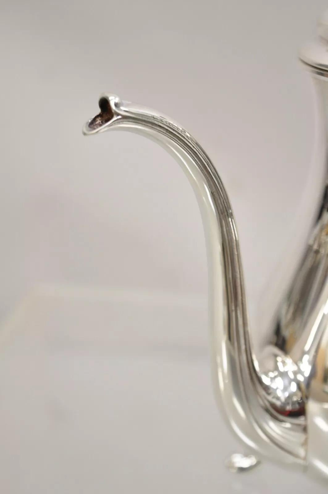 20ième siècle Cuillère à café vintage de style victorien en métal argenté avec poignée par Crescent en vente