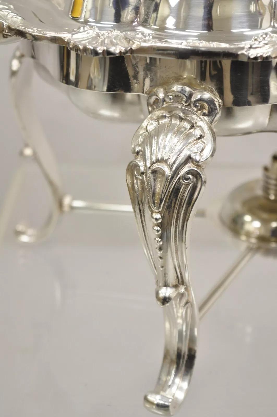 Vieux buffet anglais de style victorien plaqué argent Bon état - En vente à Philadelphia, PA