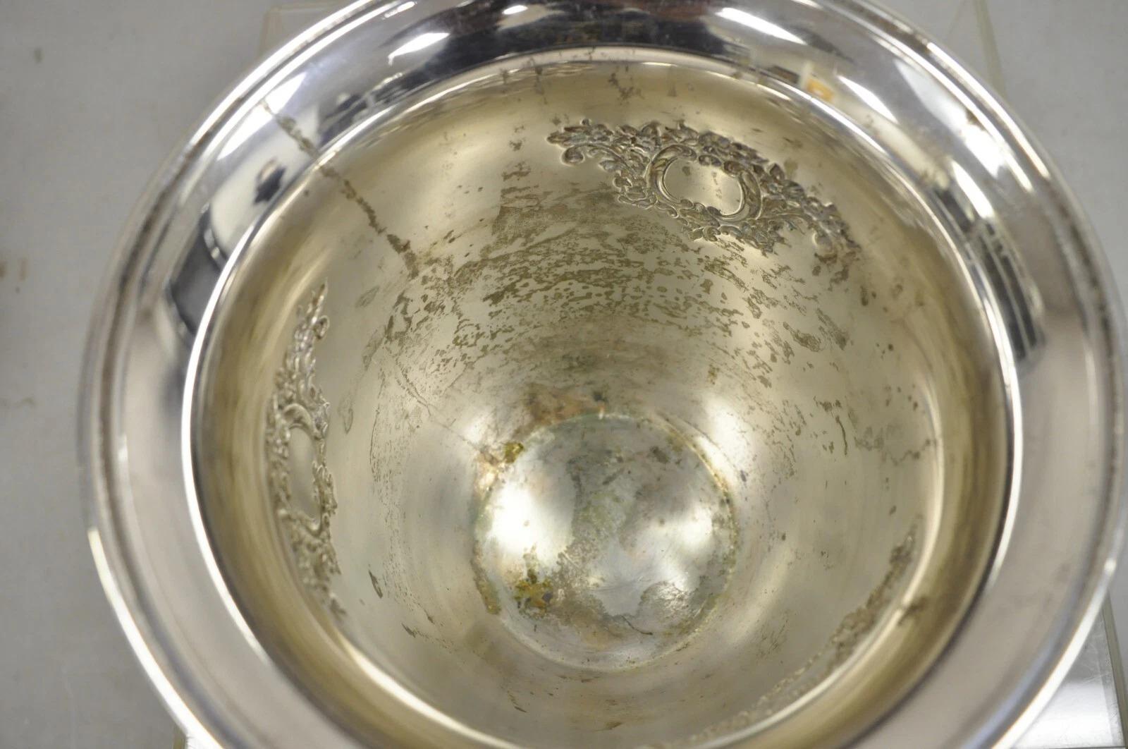 Placcato argento Secchiello da ghiaccio per vino con scanalatura in stile vittoriano d'epoca, con scanalatura in argento in vendita