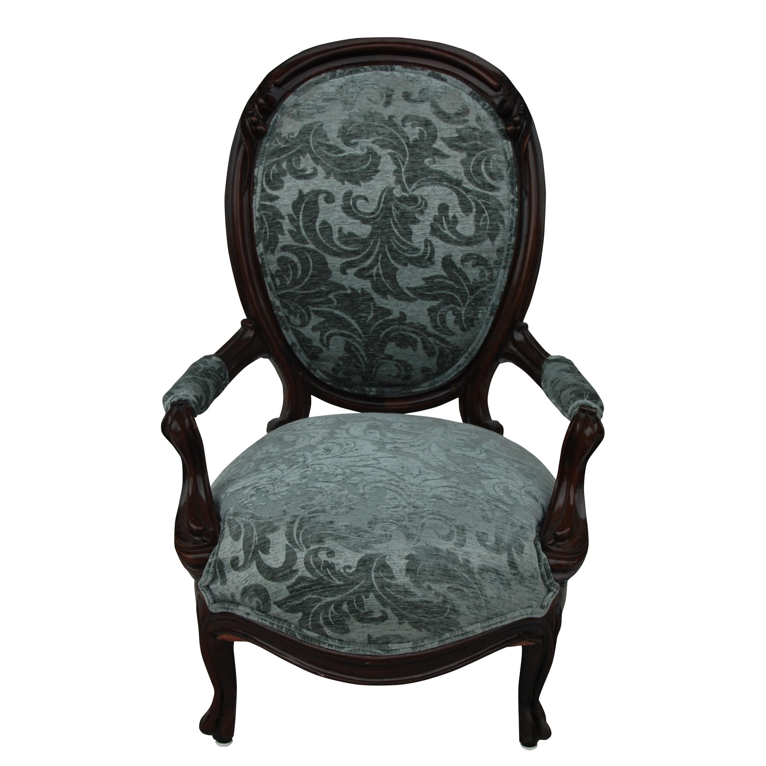 North American Vintage Victorian Style Spoon Back Lounge Chair For Sale