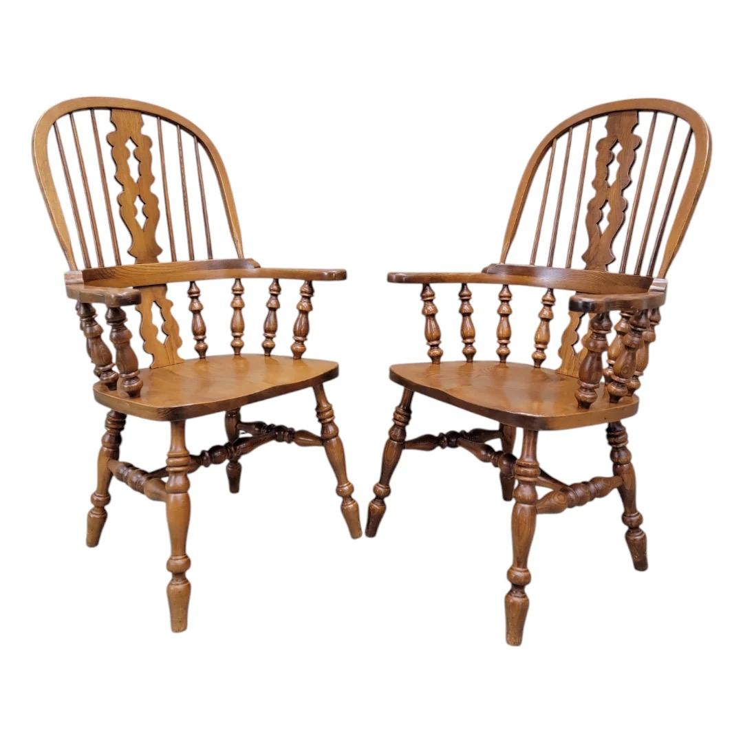 Chaises de salle à manger Windsor de style victorien par Nichols & Stone - Lot de 8 en vente 4