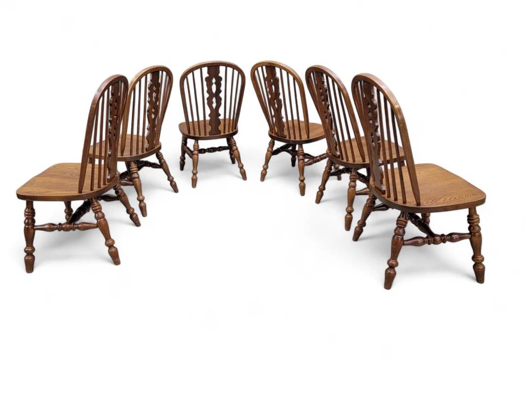 Inconnu Chaises de salle à manger Windsor de style victorien par Nichols & Stone - Lot de 8 en vente