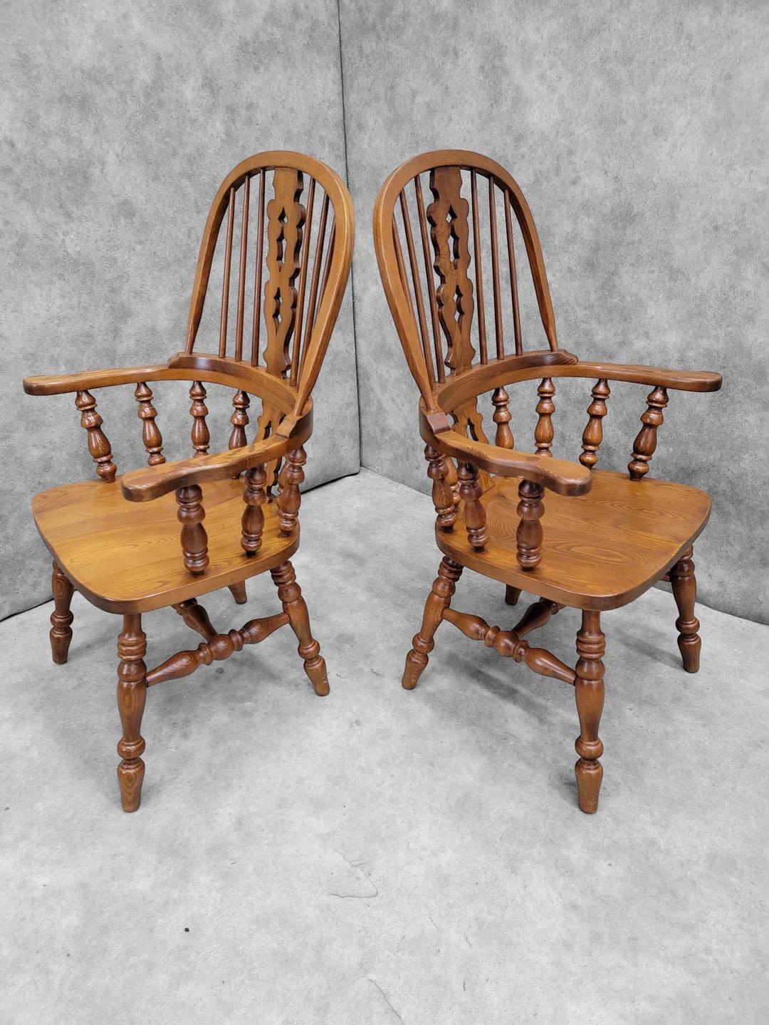 Chaises de salle à manger Windsor de style victorien par Nichols & Stone - Lot de 8 en vente 1