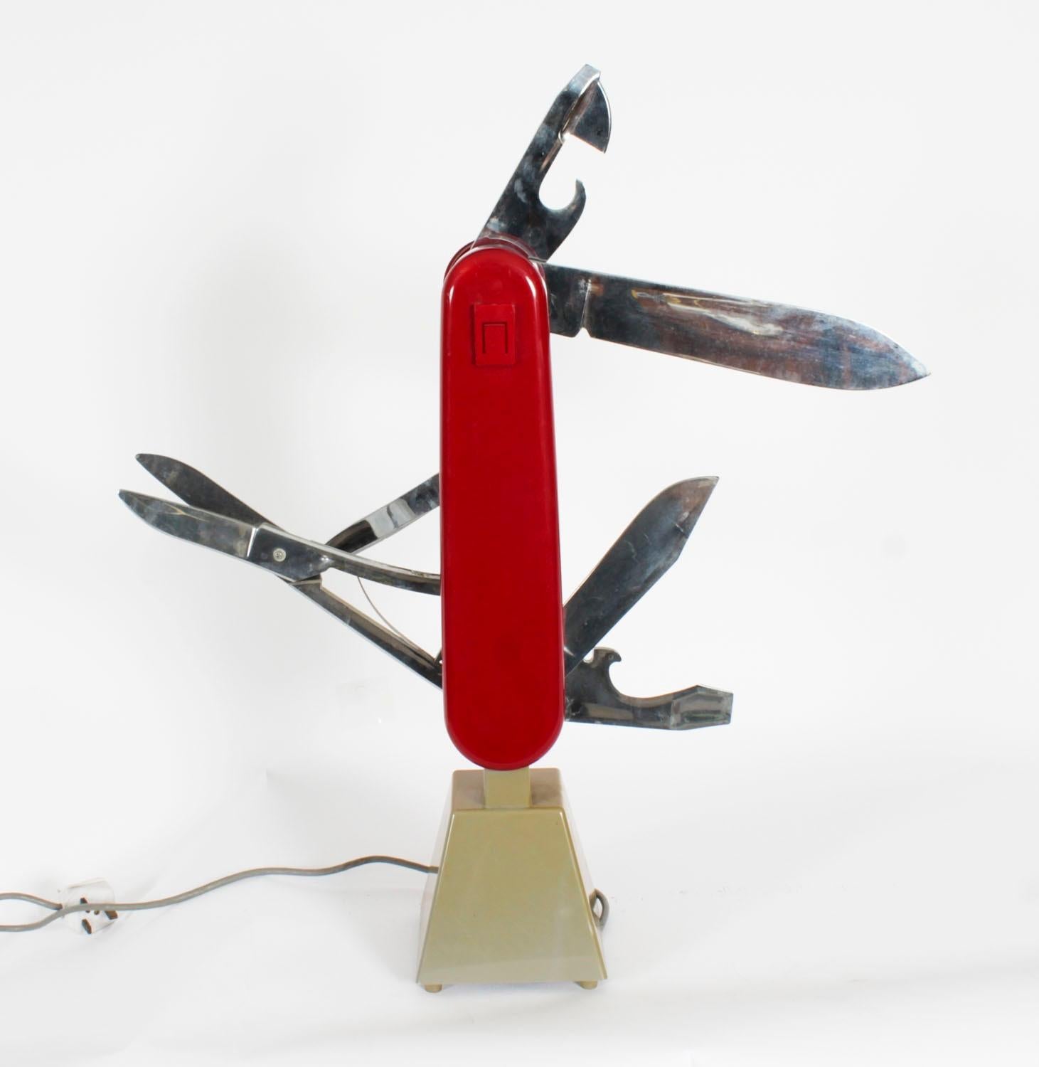 Vintage Victorinox Swiss Army Knife Large Shop Counter Display 20° Secolo in vendita 5