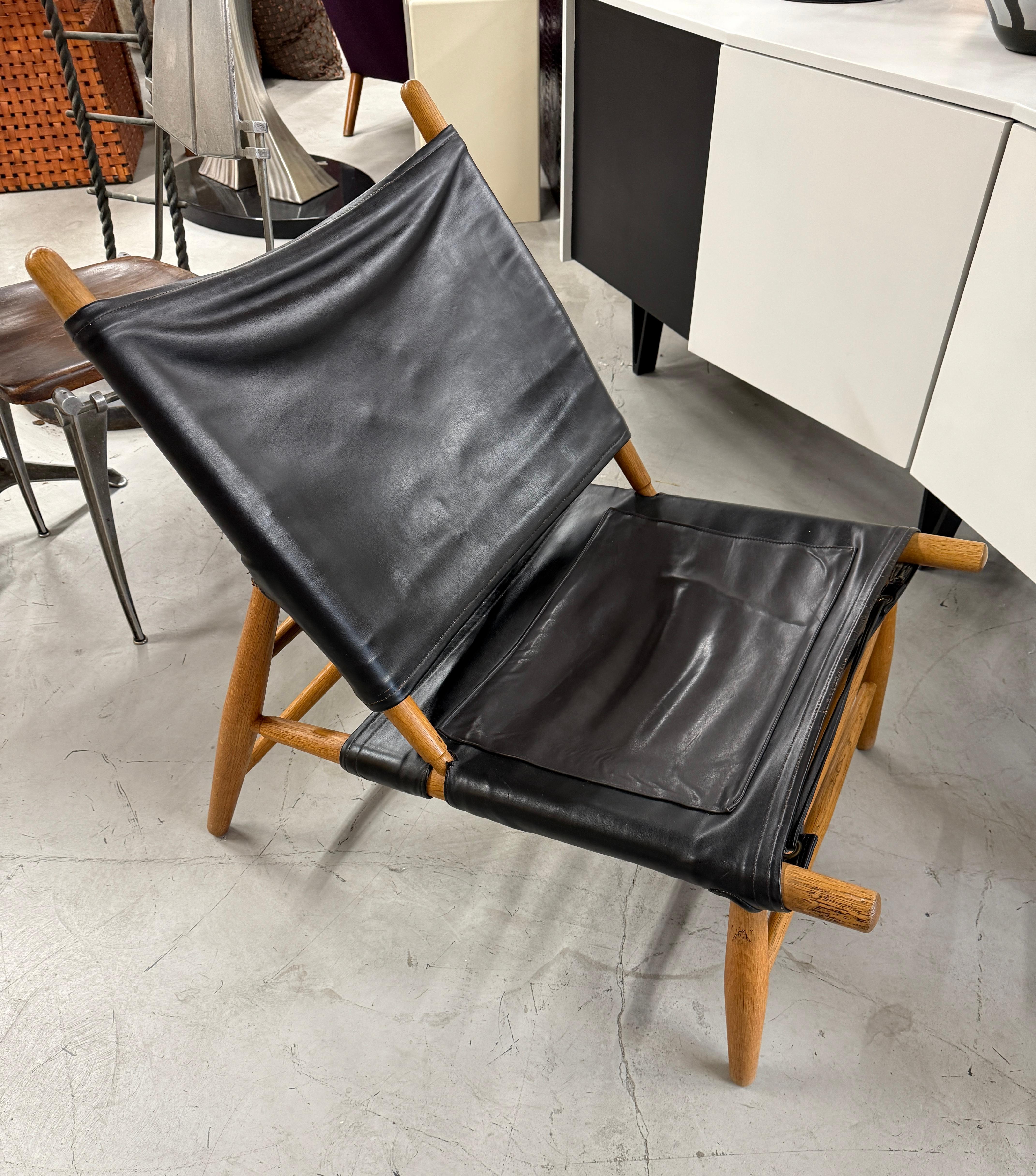 Un impresionante diseño del célebre arquitecto y diseñador de muebles danés Vilhelm Wohlert. An He diseñó esta silla Triangle originalmente en 1952 y desde entonces la fabrica Stellar Works. Esta silla la adquirimos en una finca local de Palm