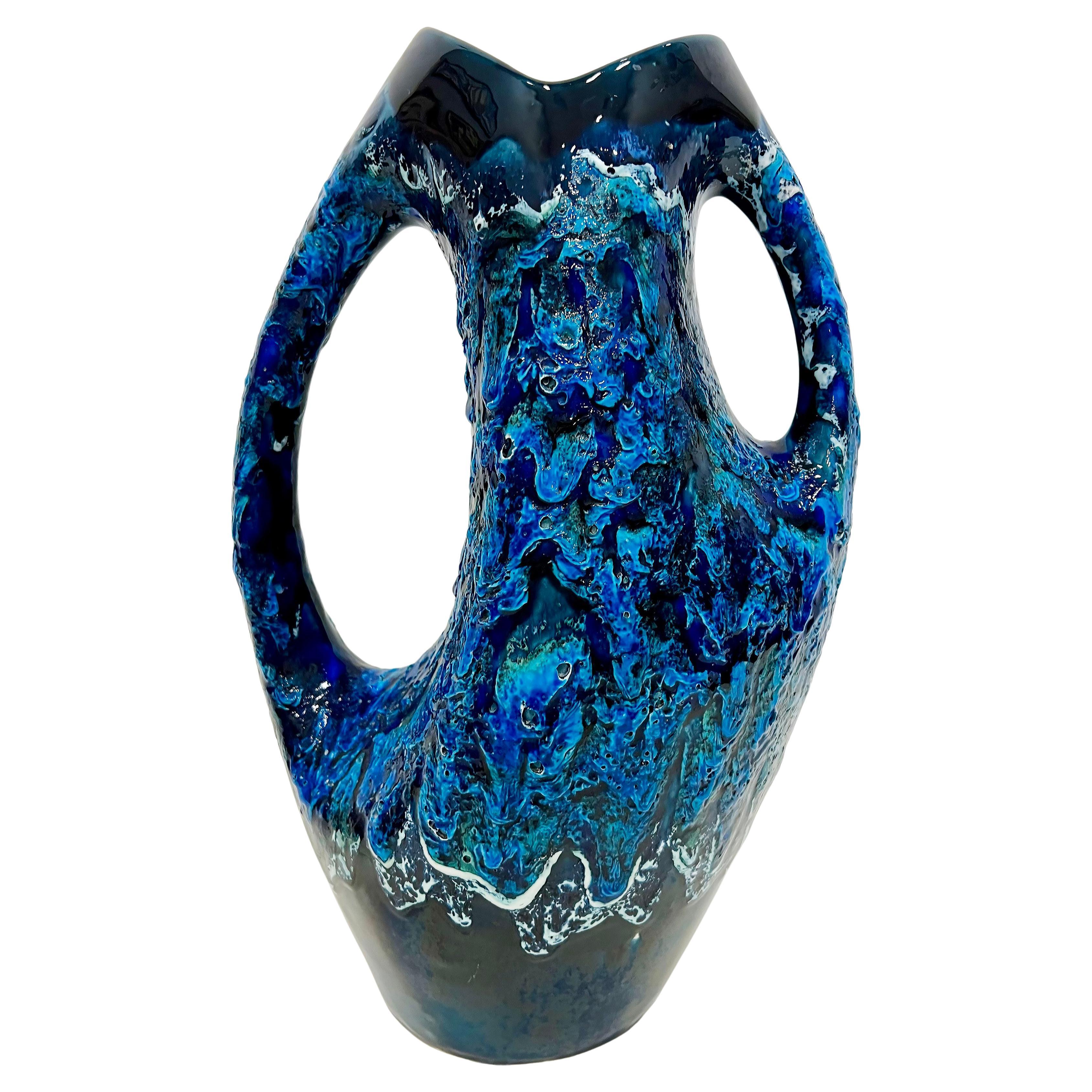 Vase de poterie émaillée et texturée Villauris, France