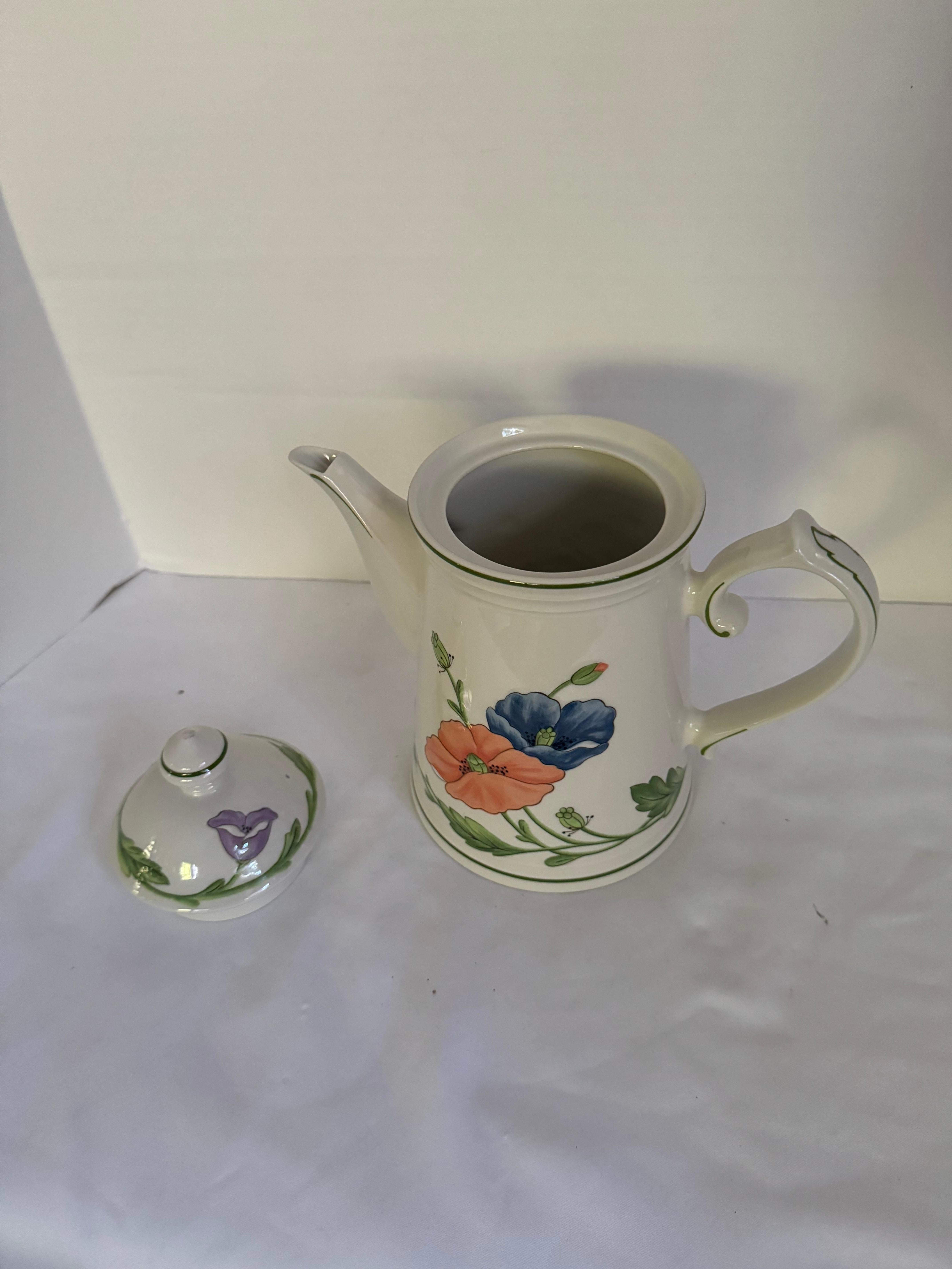Vintage Villeroy and boch partial tea set Amapola pattern For Sale 8