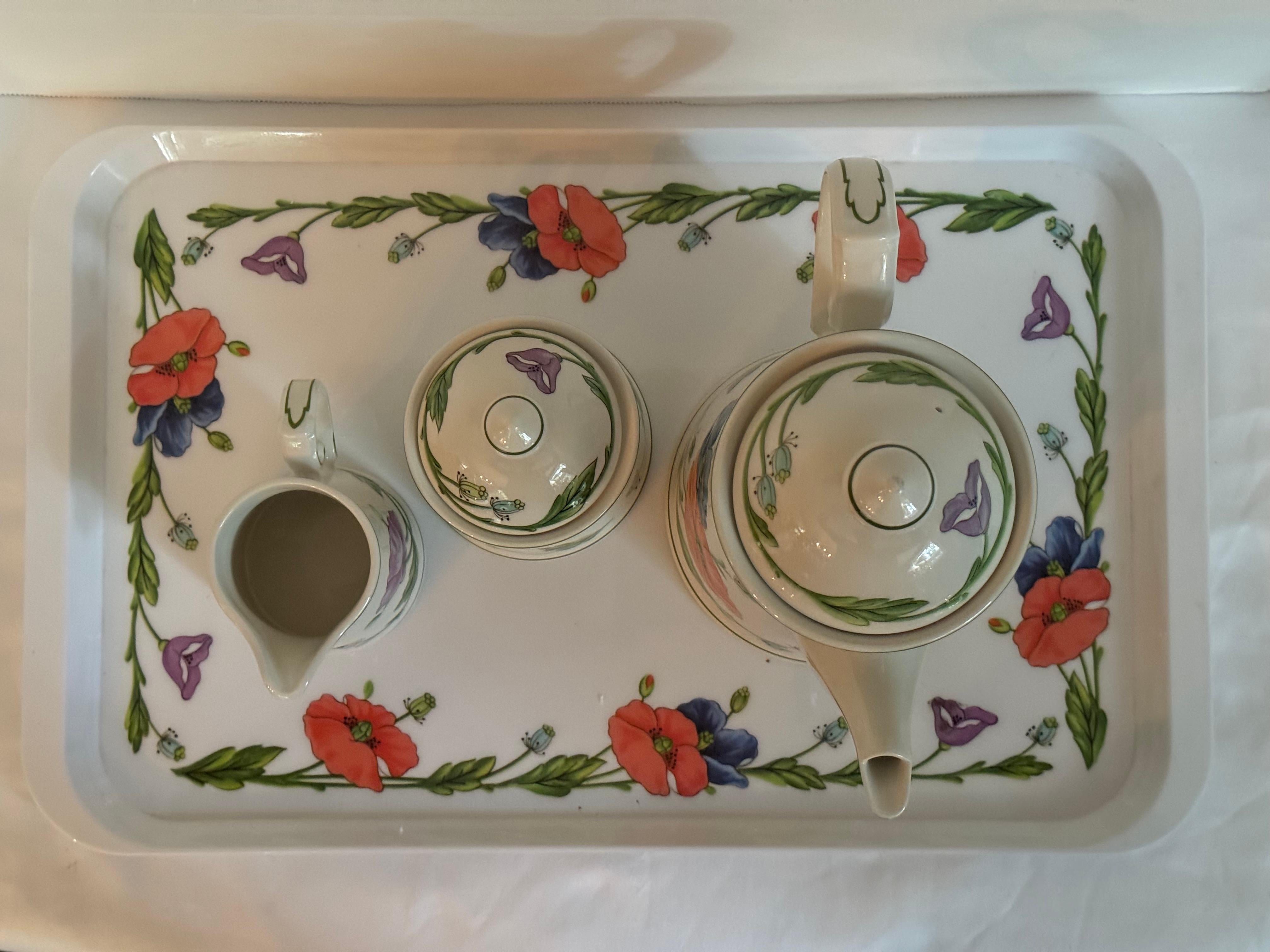 Vintage Villeroy and boch partial tea set Amapola pattern In Good Condition For Sale In Birmingham, AL