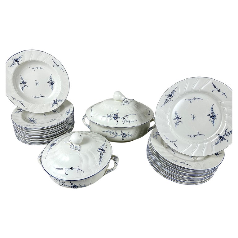 Vintage Villeroy and Boch Luxembourg Geschirrset 12 Gedecke, 28 Teile im Angebot bei 1stDibs Deutschland
