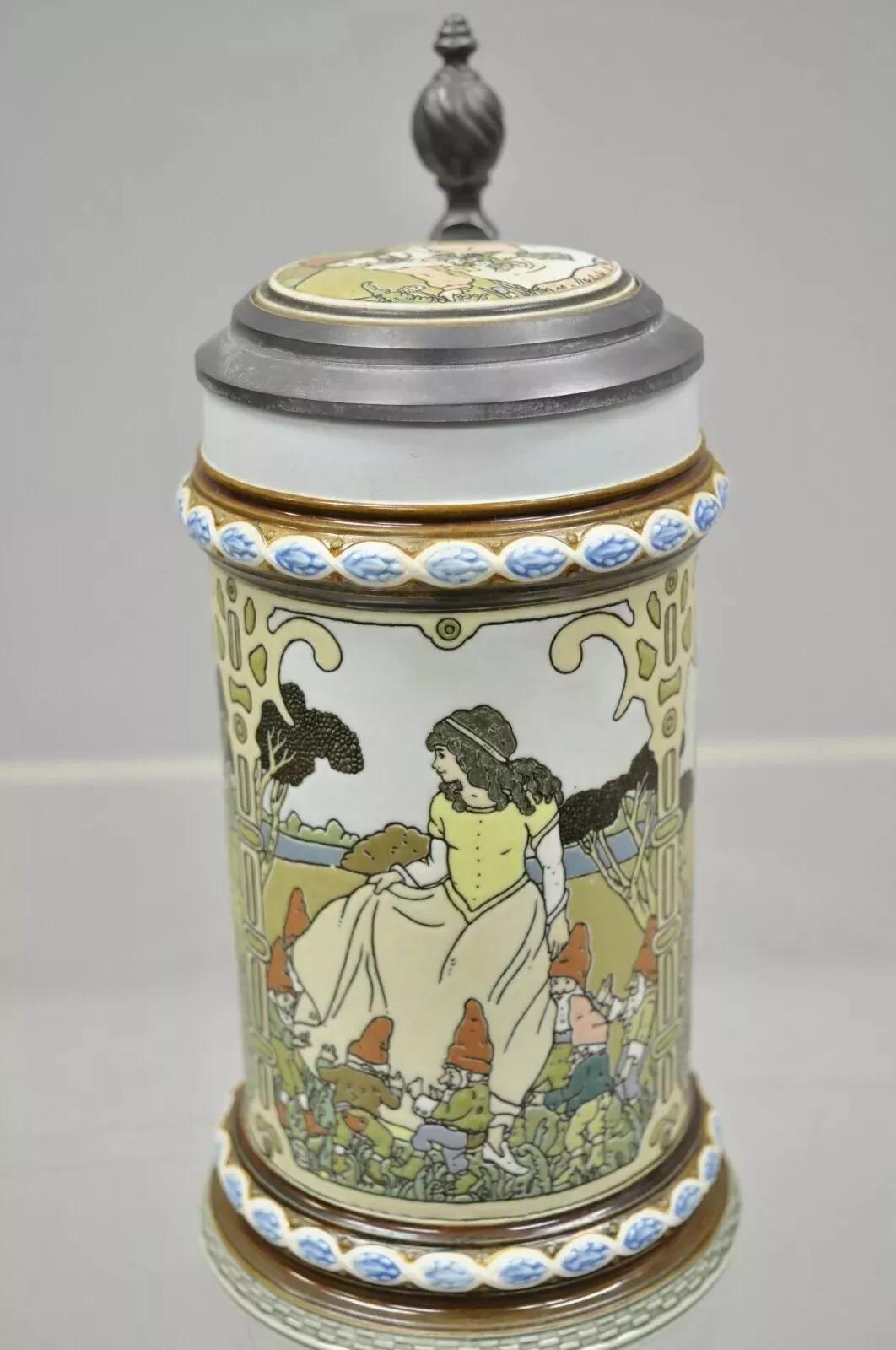 XX secolo Vintage Villeroy & Boch Mettlach Beer Stein 2901 Fiabe dei Grimm in vendita