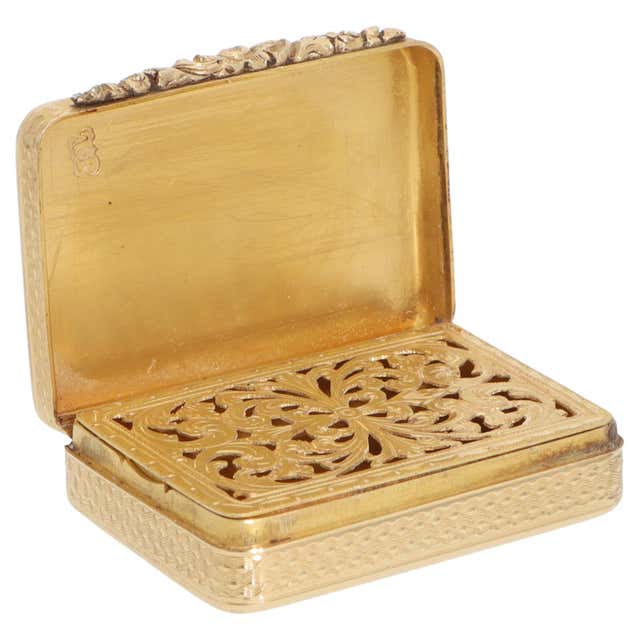 Antique 18k Gold Boxes and Cases - 92 For Sale at 1stDibs | gold pill ...