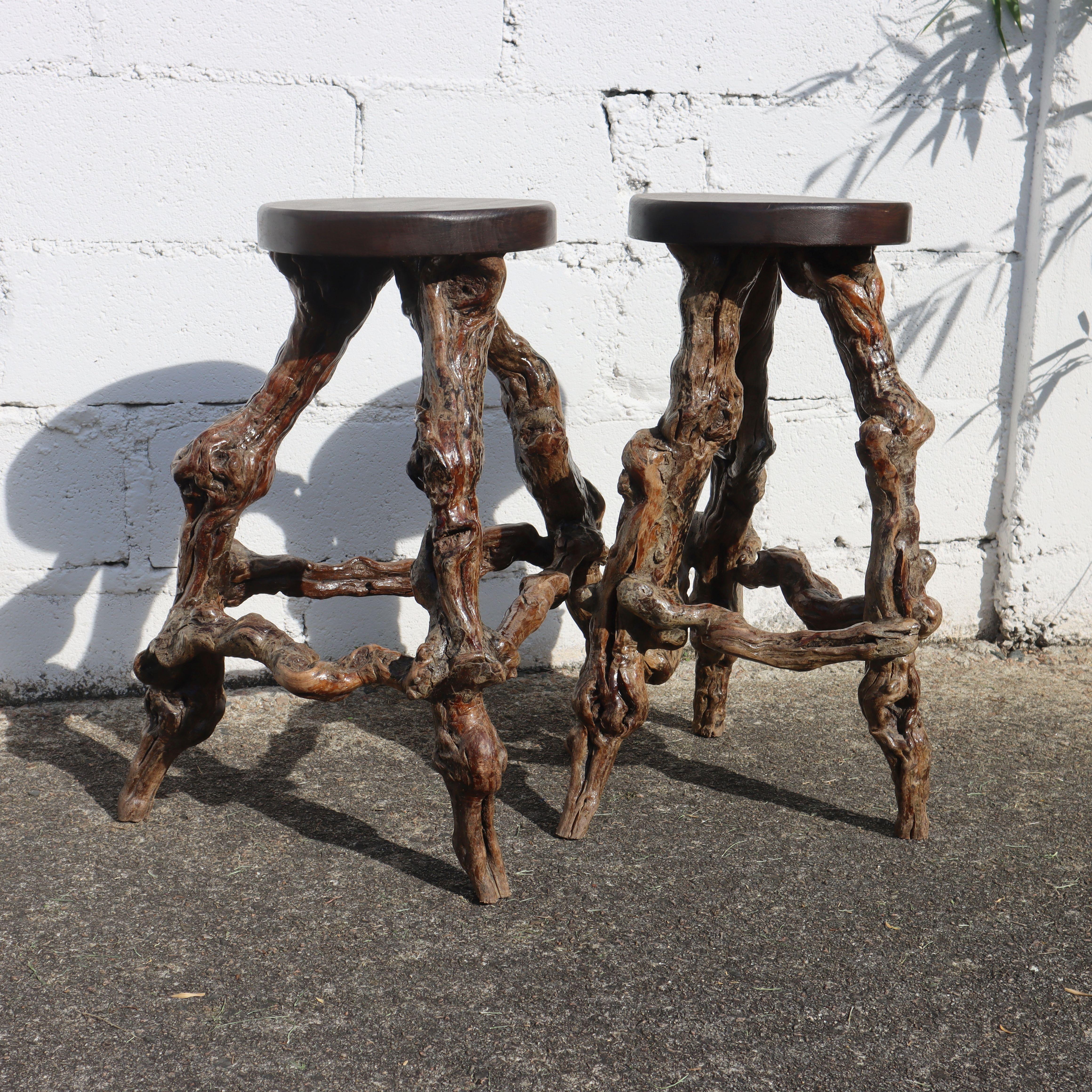 Vintage Vine Wood Branch Bar Ensemble-1 Bar-2 Bar Stools large Wall Shelf In Good Condition In Bussiere Dunoise, Nouvel Aquitaine