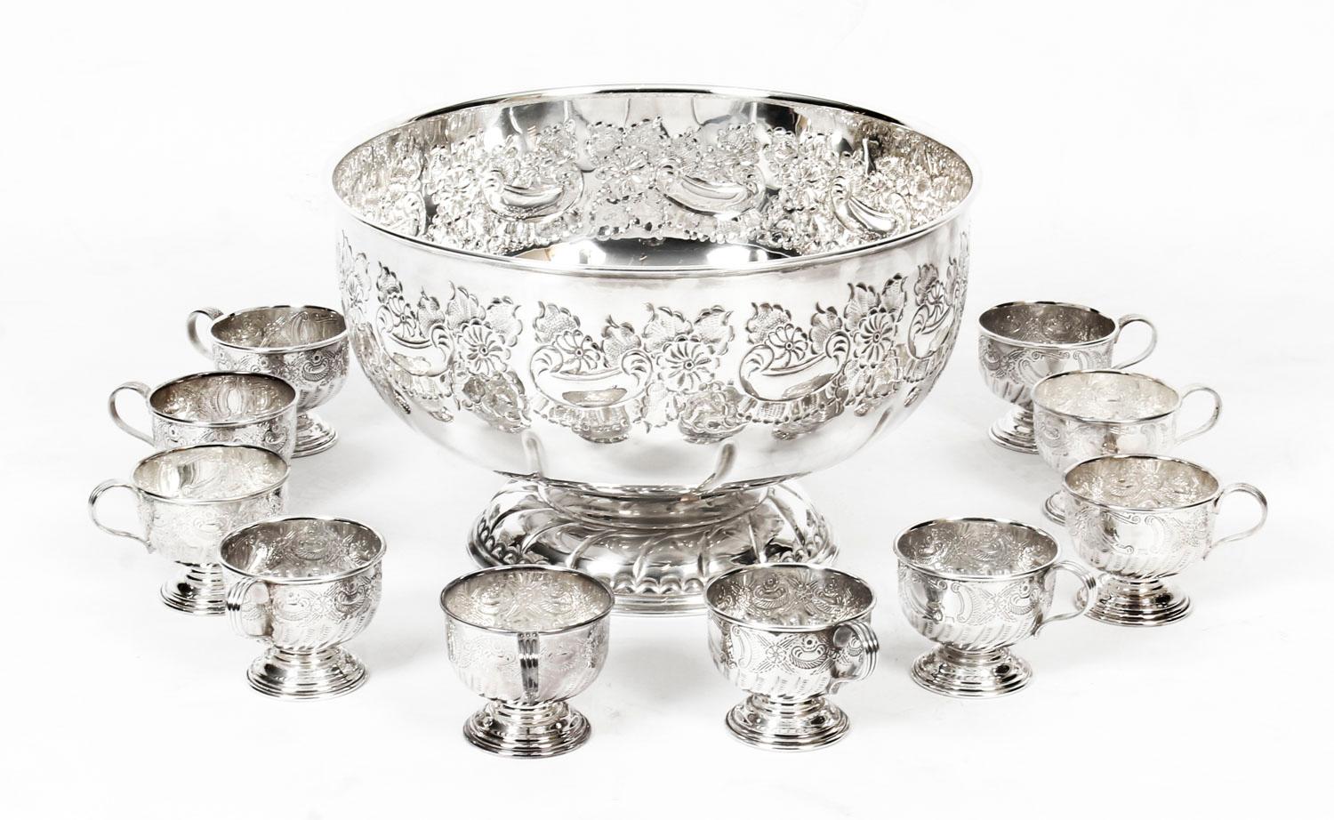 Vintage Viners of Sheffield Punch Bowl Set with 12 Cups, Mid-20th Century 7