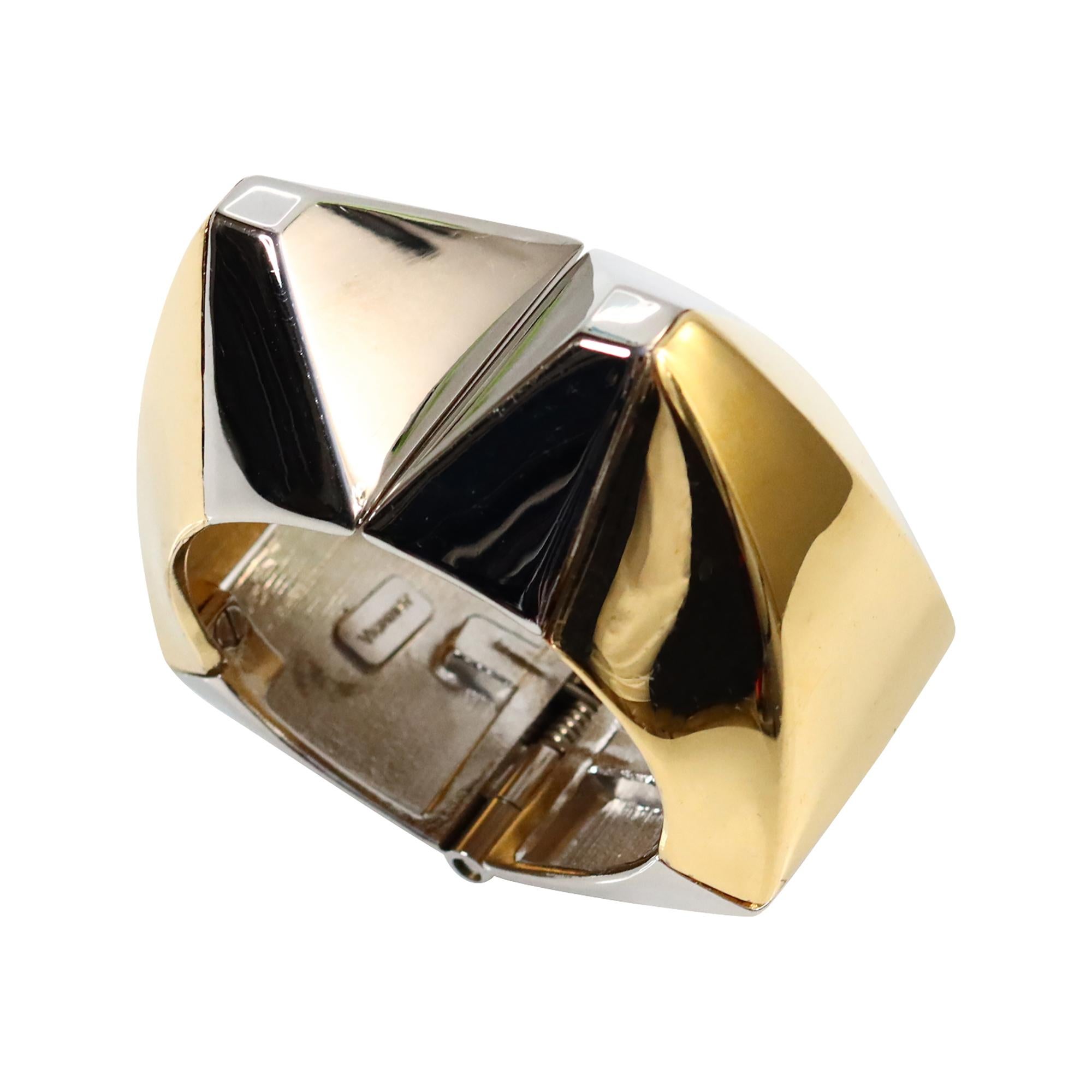 Moderne Vintage Vionnet Silver and Gold Cuff Bracelet Circa 1980 en vente