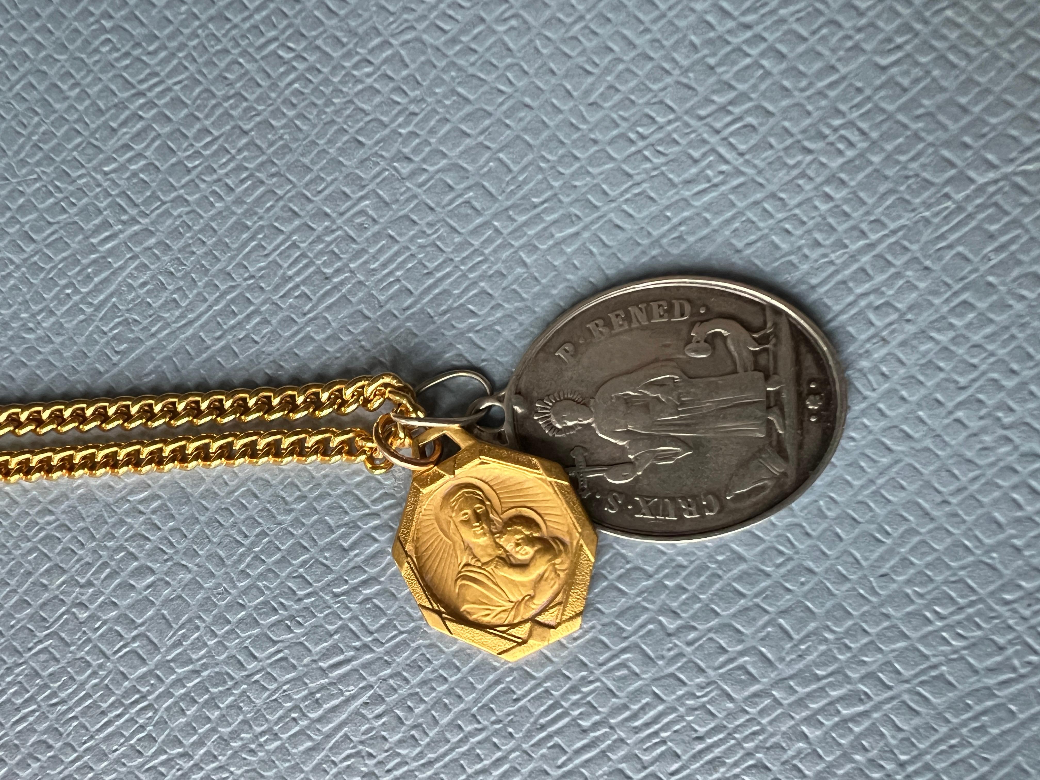 Contemporary Vintage Virgin Mary Medal Gold Plated Silver Medal Chain Necklace J Dauphin