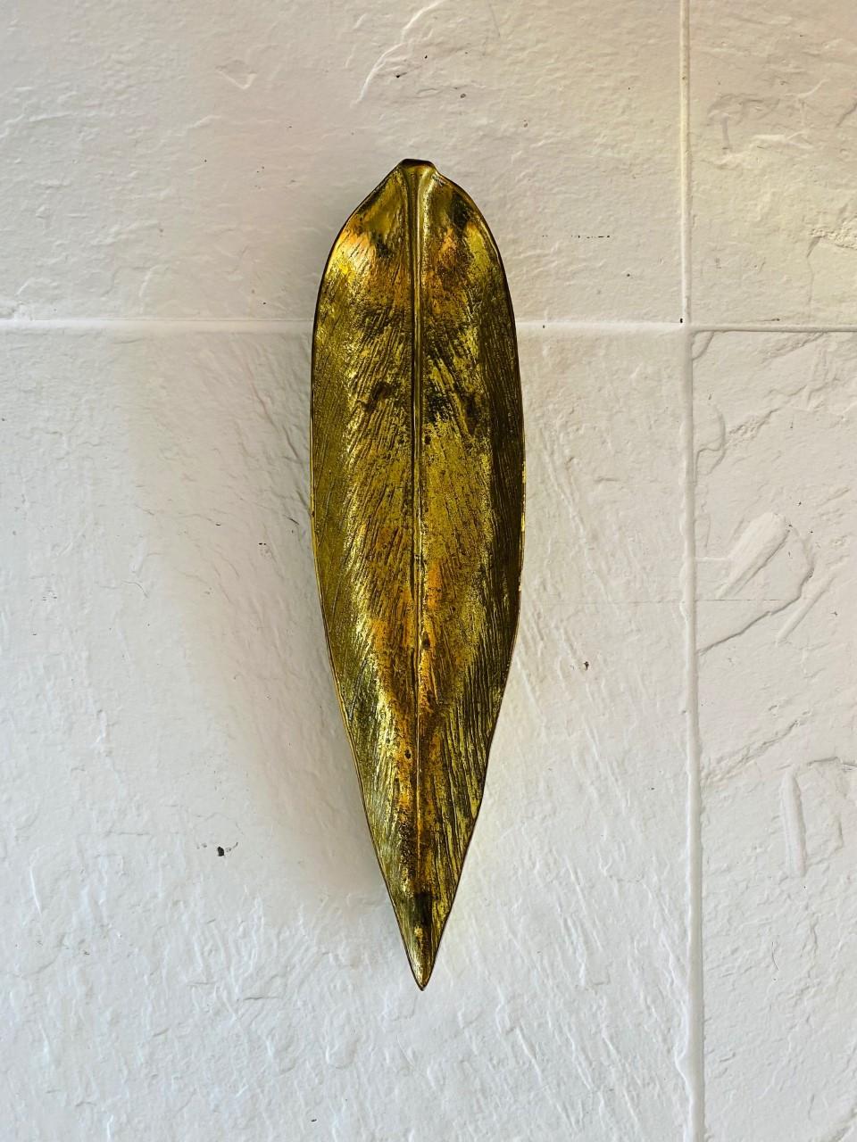 American Vintage Virginia Metal Crafters 1948 Brass Butterfly Bush Leaf Dish For Sale