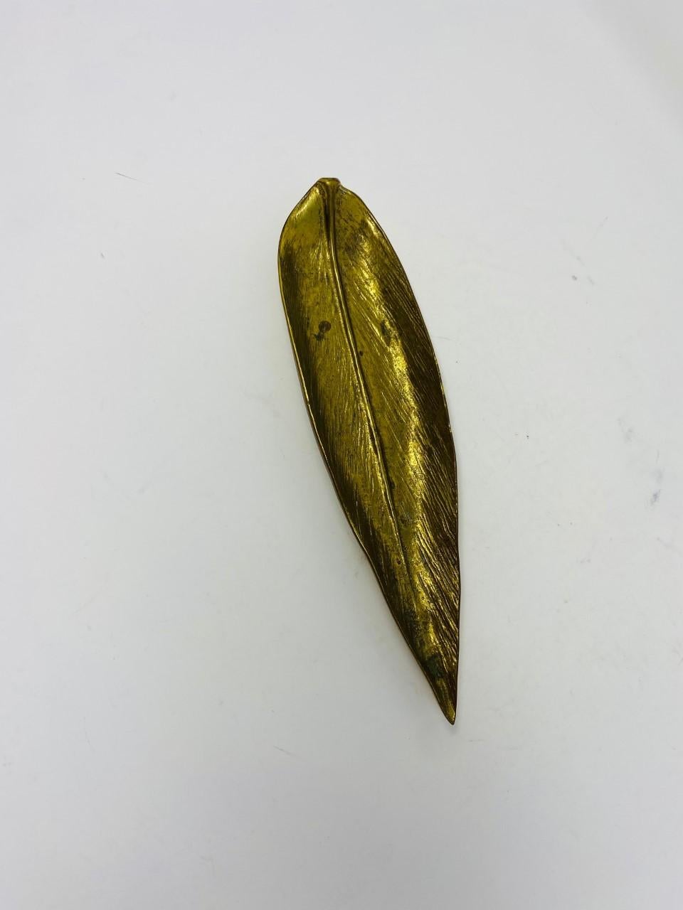 Mid-20th Century Vintage Virginia Metal Crafters 1948 Brass Butterfly Bush Leaf Dish For Sale