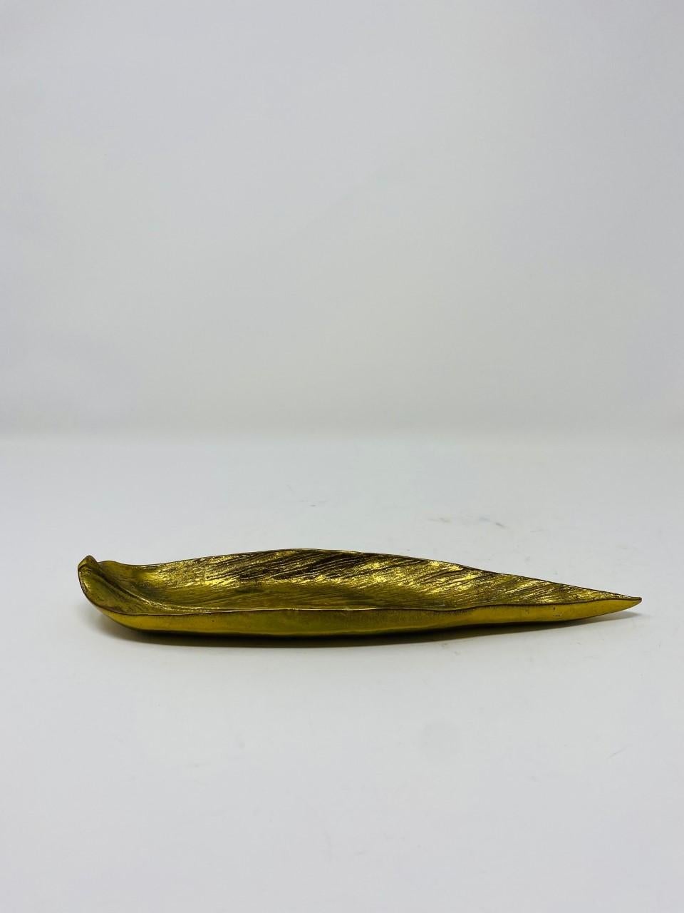 Vintage Virginia Metal Crafters 1948 Brass Butterfly Bush Leaf Dish For Sale 1