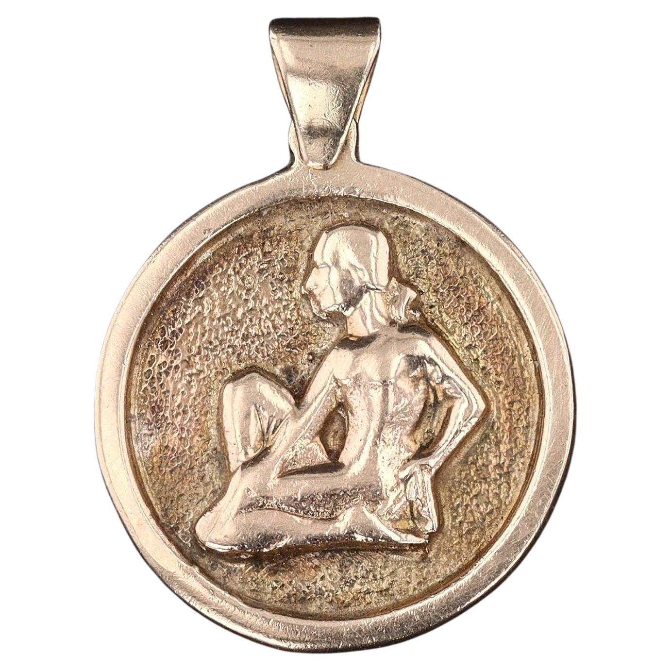 Pendentif Virgo vintage en or 10 carats